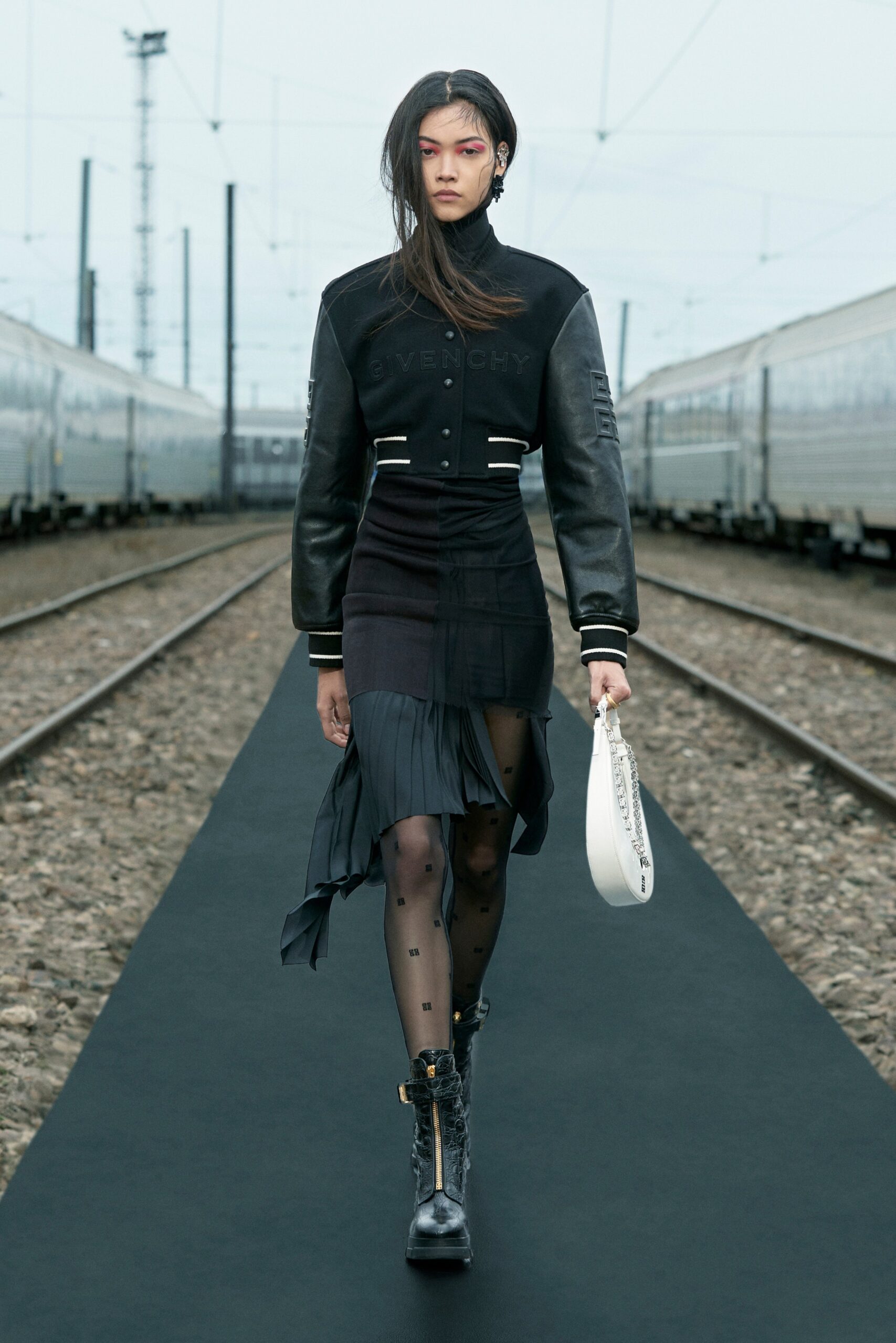 Givenchy Resort 22 Look 20