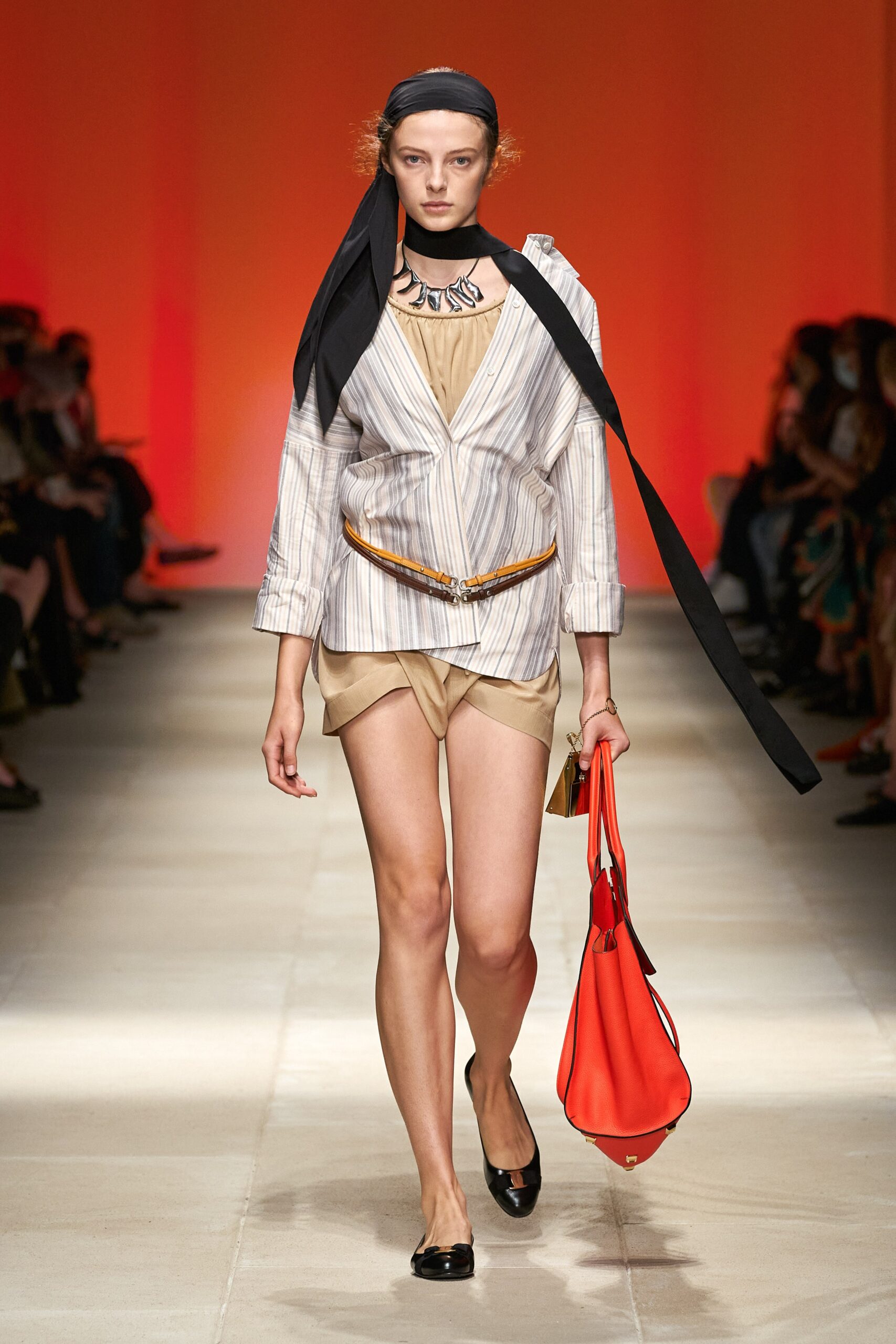 Ferragamo S/S 22 Look 20