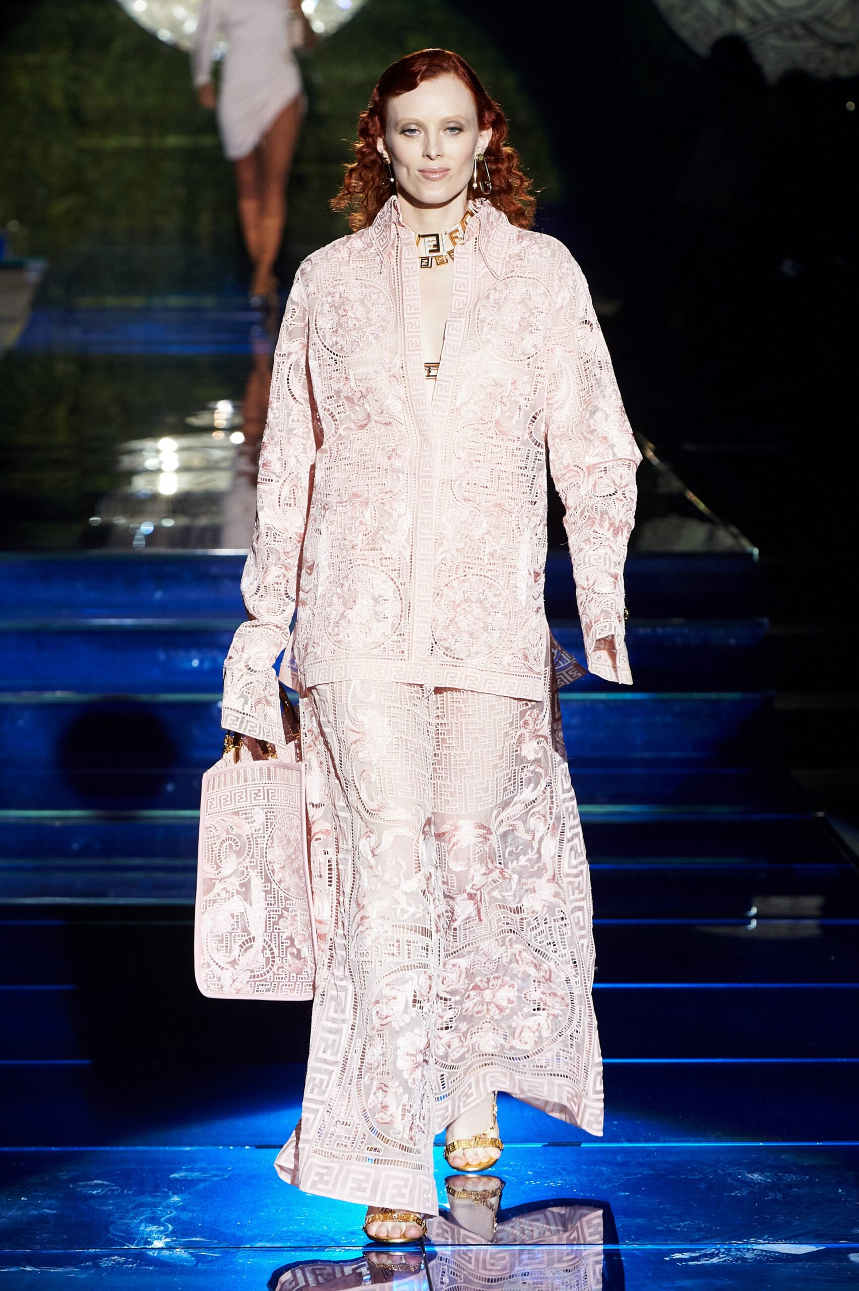 Fendi F/W 22 Look 20