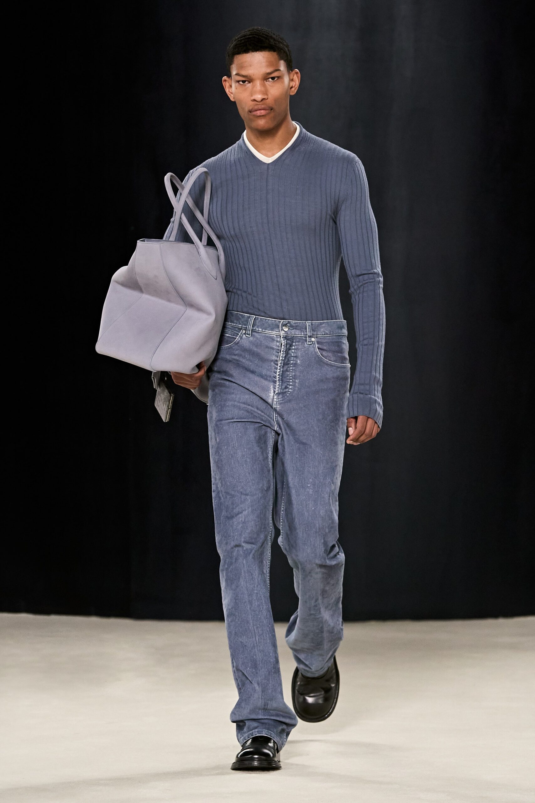 Ferragamo F/W 23 Look 20