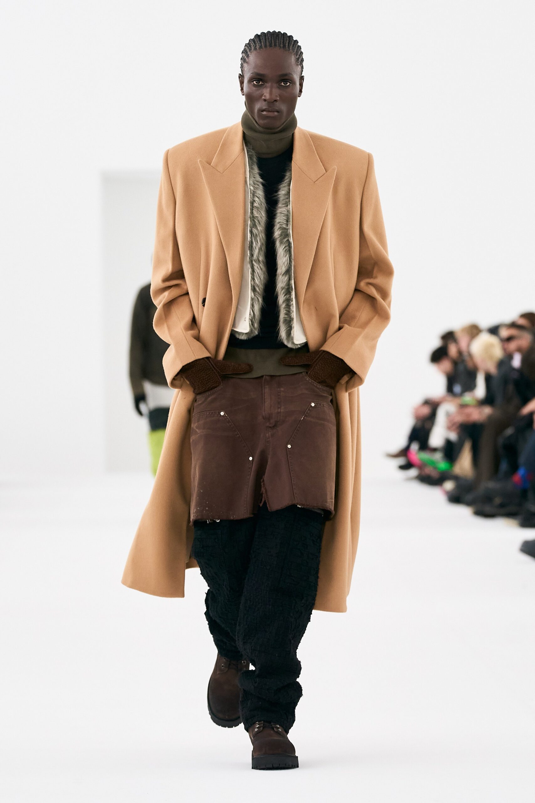 Givenchy F/W 23 Menswear Look 20
