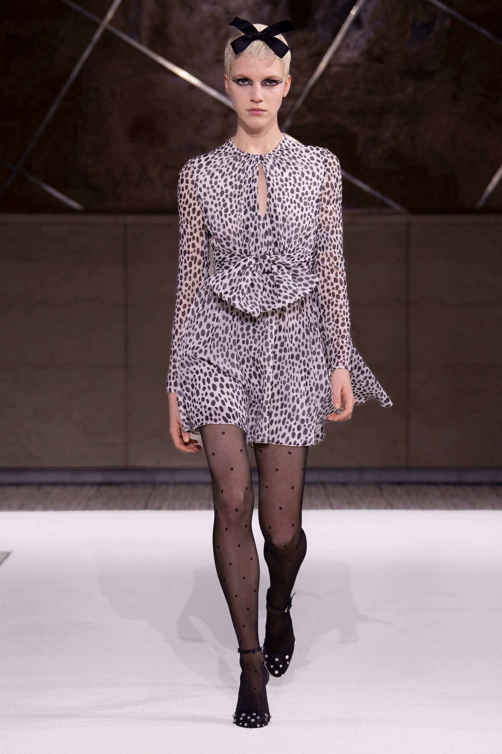 Giambattista Valli F/W 22 Look 21