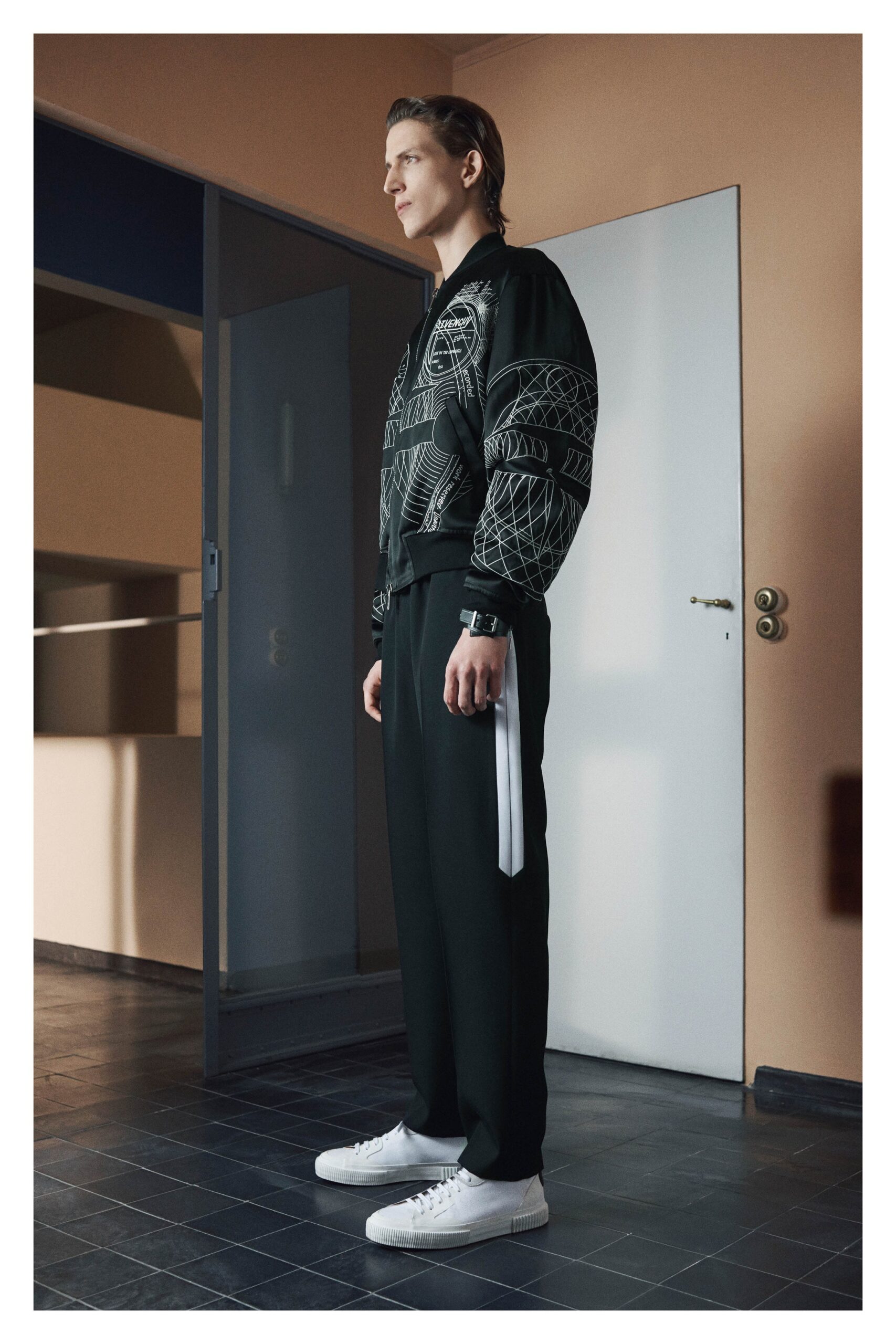 Givenchy F/W 19 Look 21