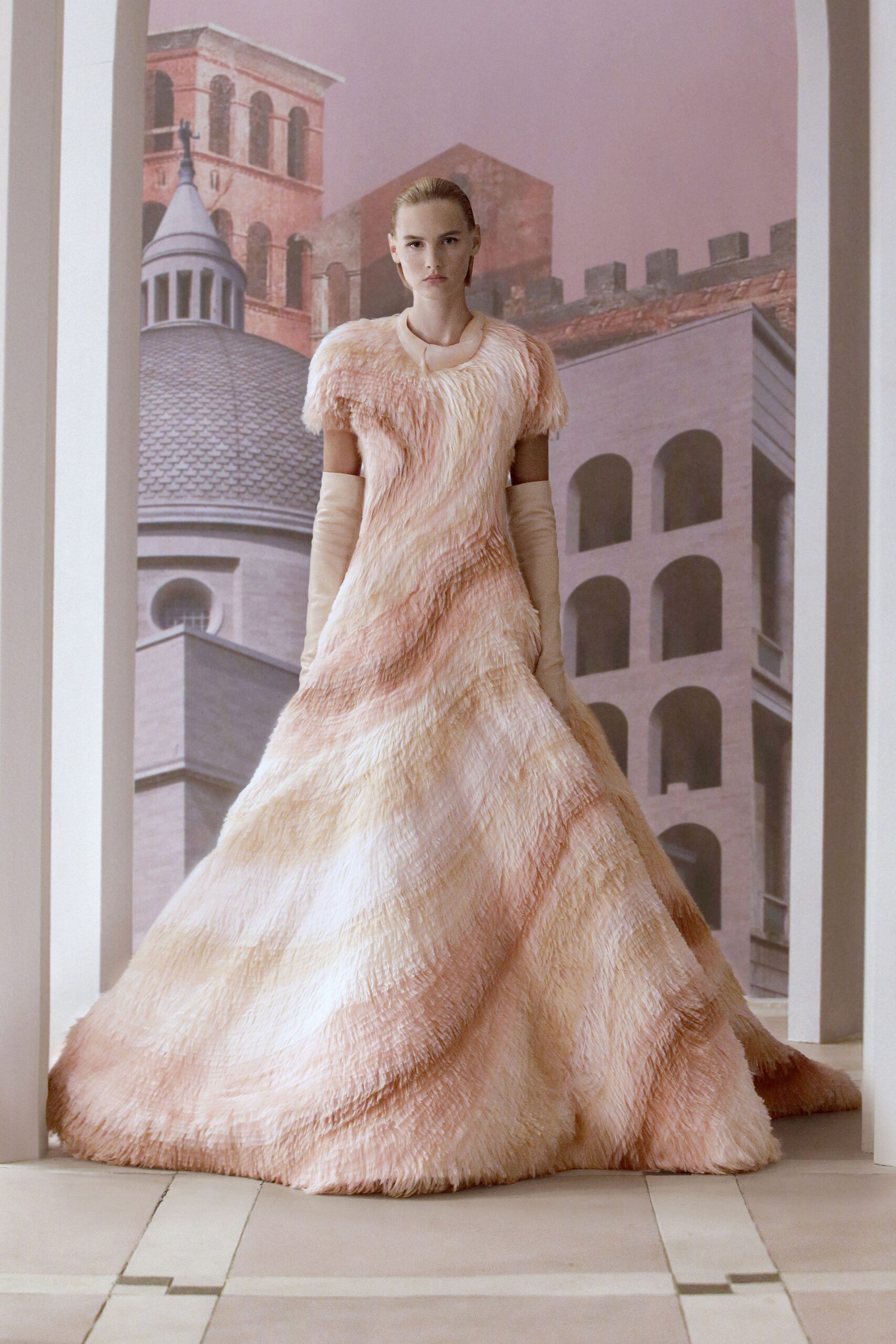 Fendi F/W 21 Couture Look 23