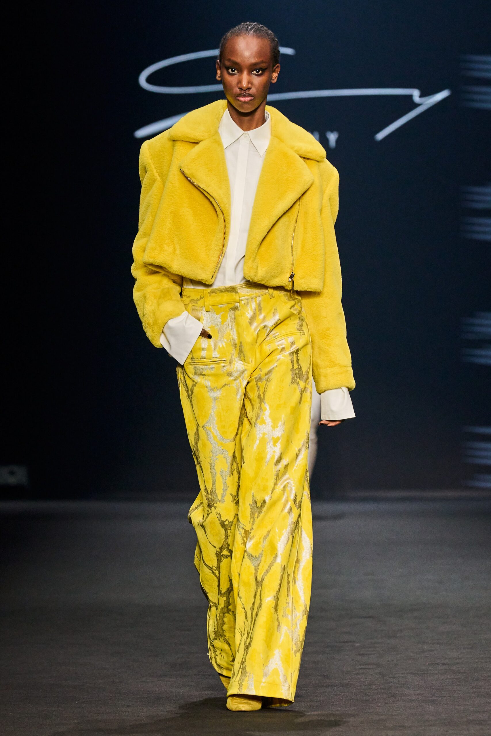 Genny F/W 23 Look 22