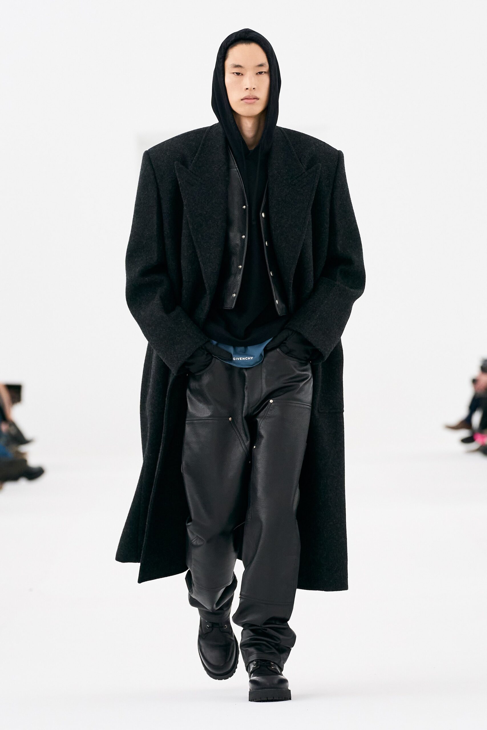 Givenchy F/W 23 Menswear Look 22
