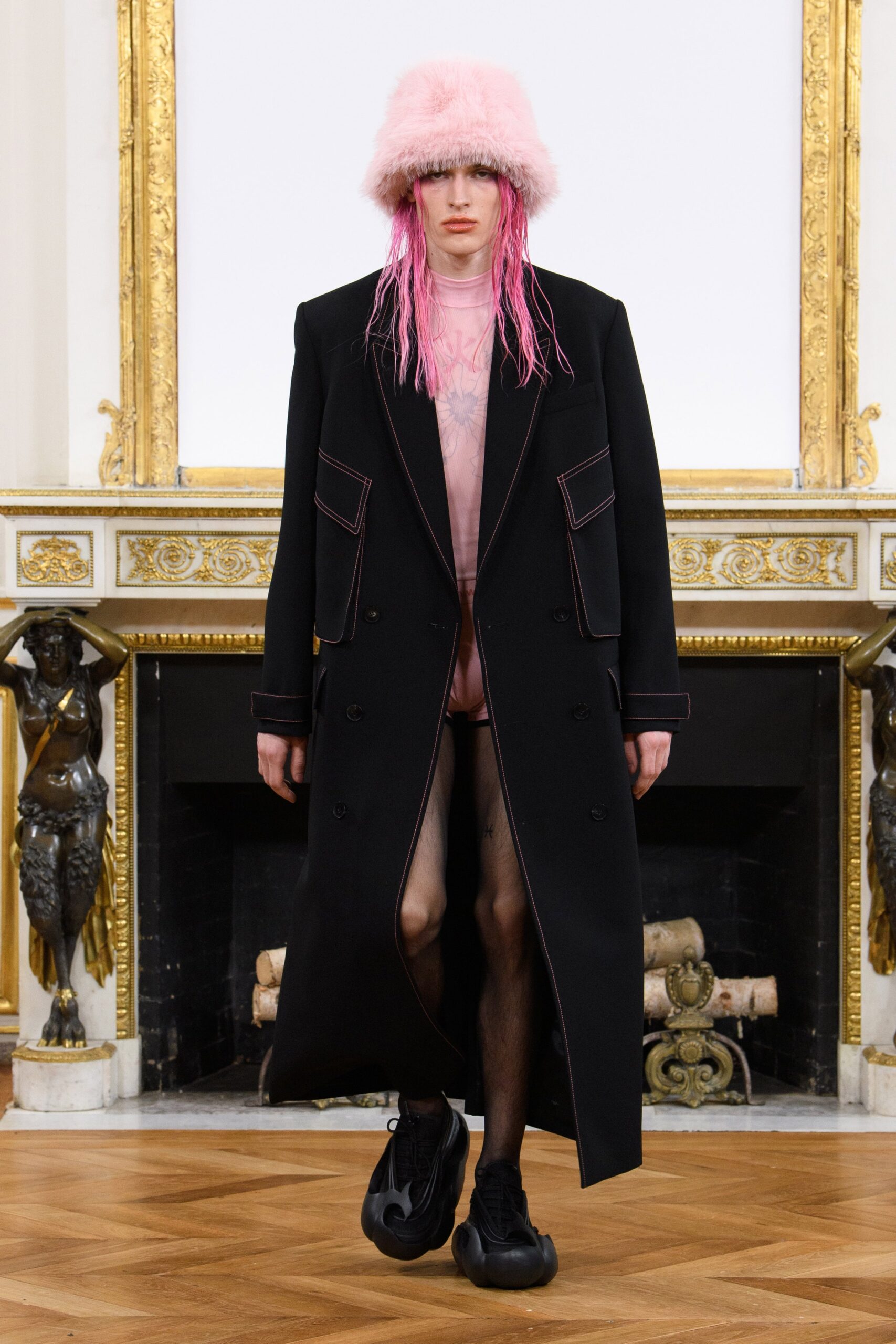 Feng Chen Wang F/W 23 Menswear Look 23