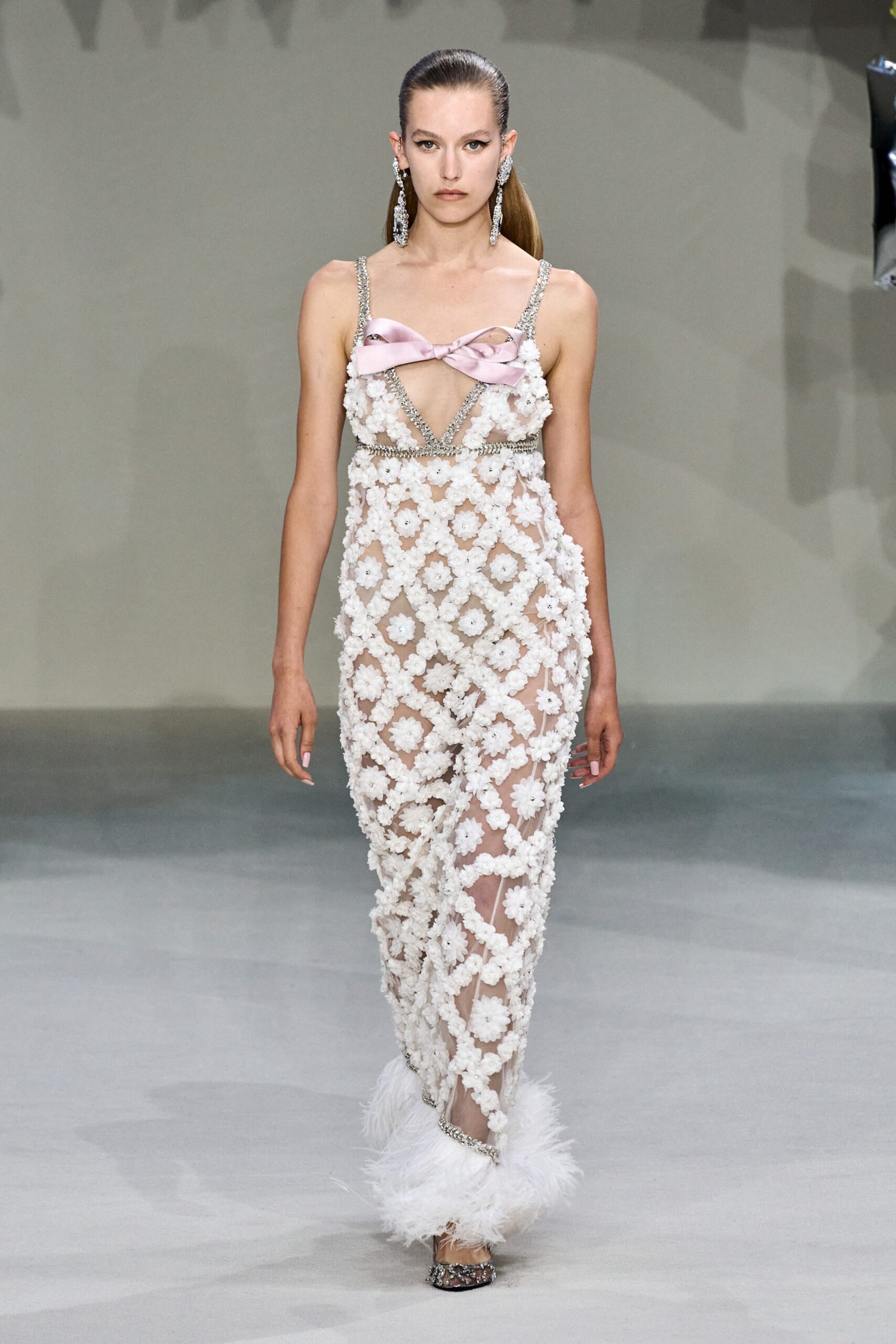 Giambattista Valli F/W 22 Couture Look 23