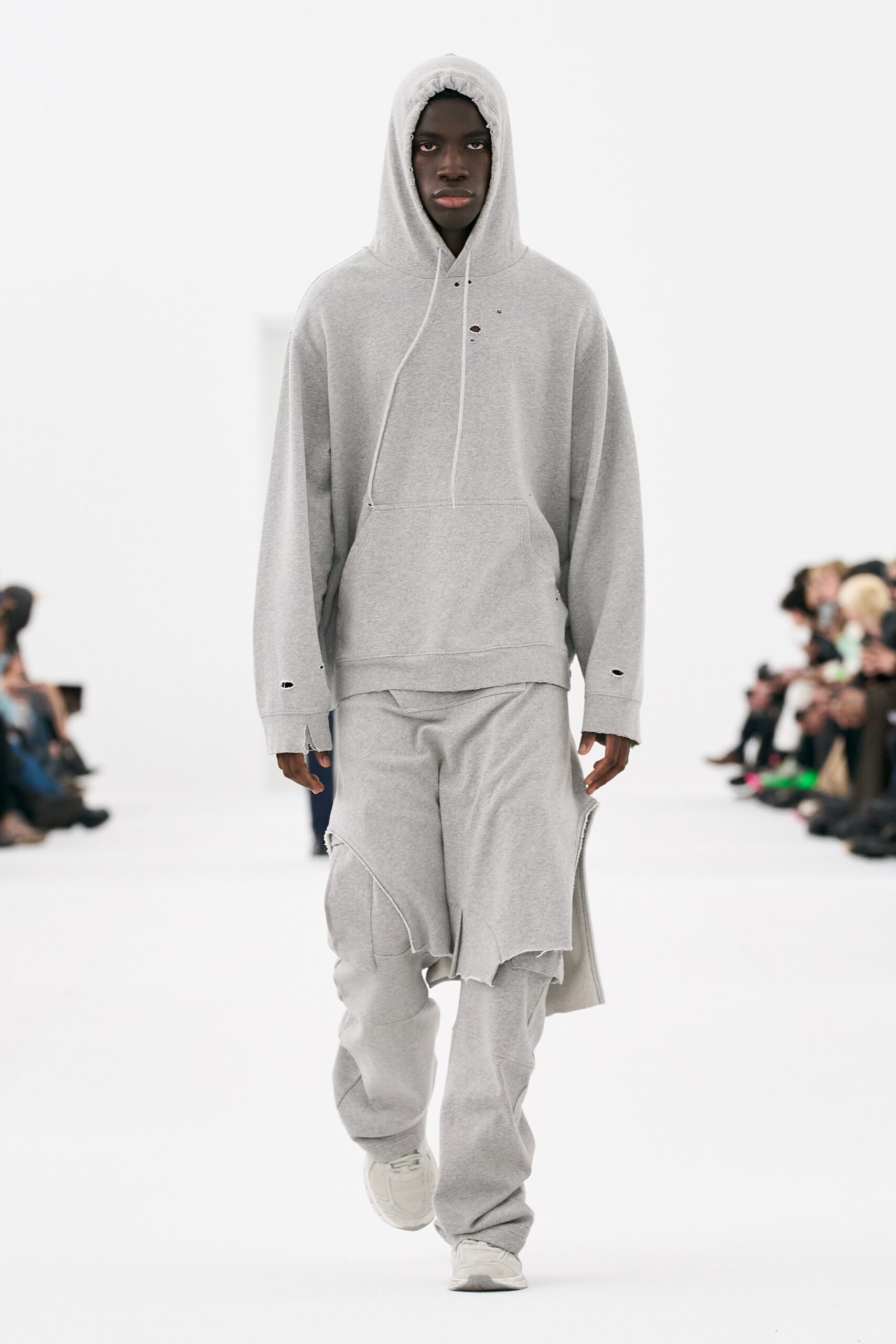 Givenchy F/W 23 Menswear Look 23