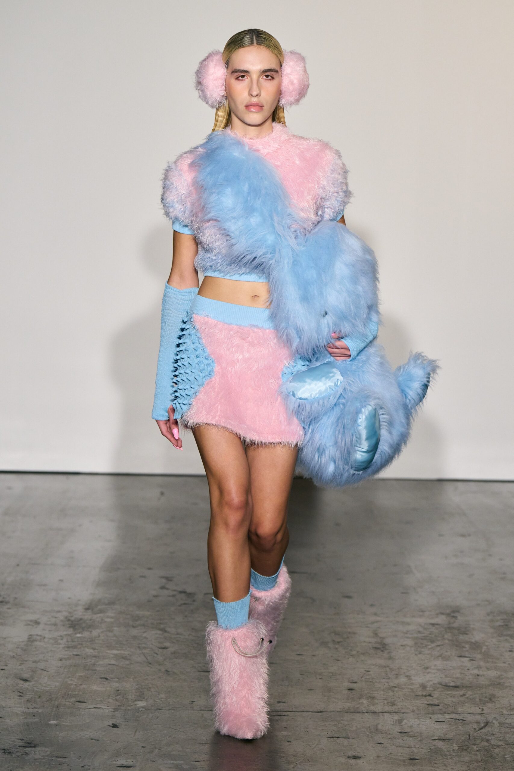 Fashion East F/W 22 Look 23