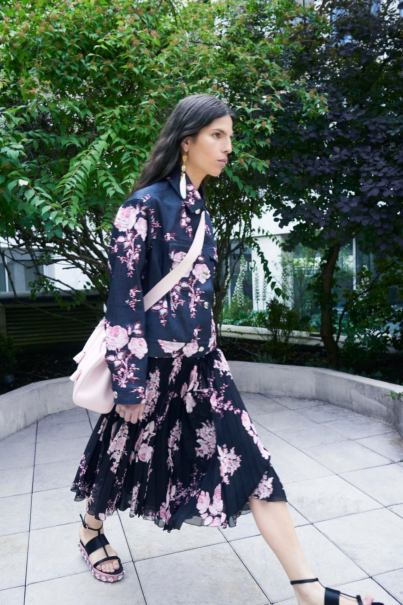 Giambattista Valli Resort 20 Look 24