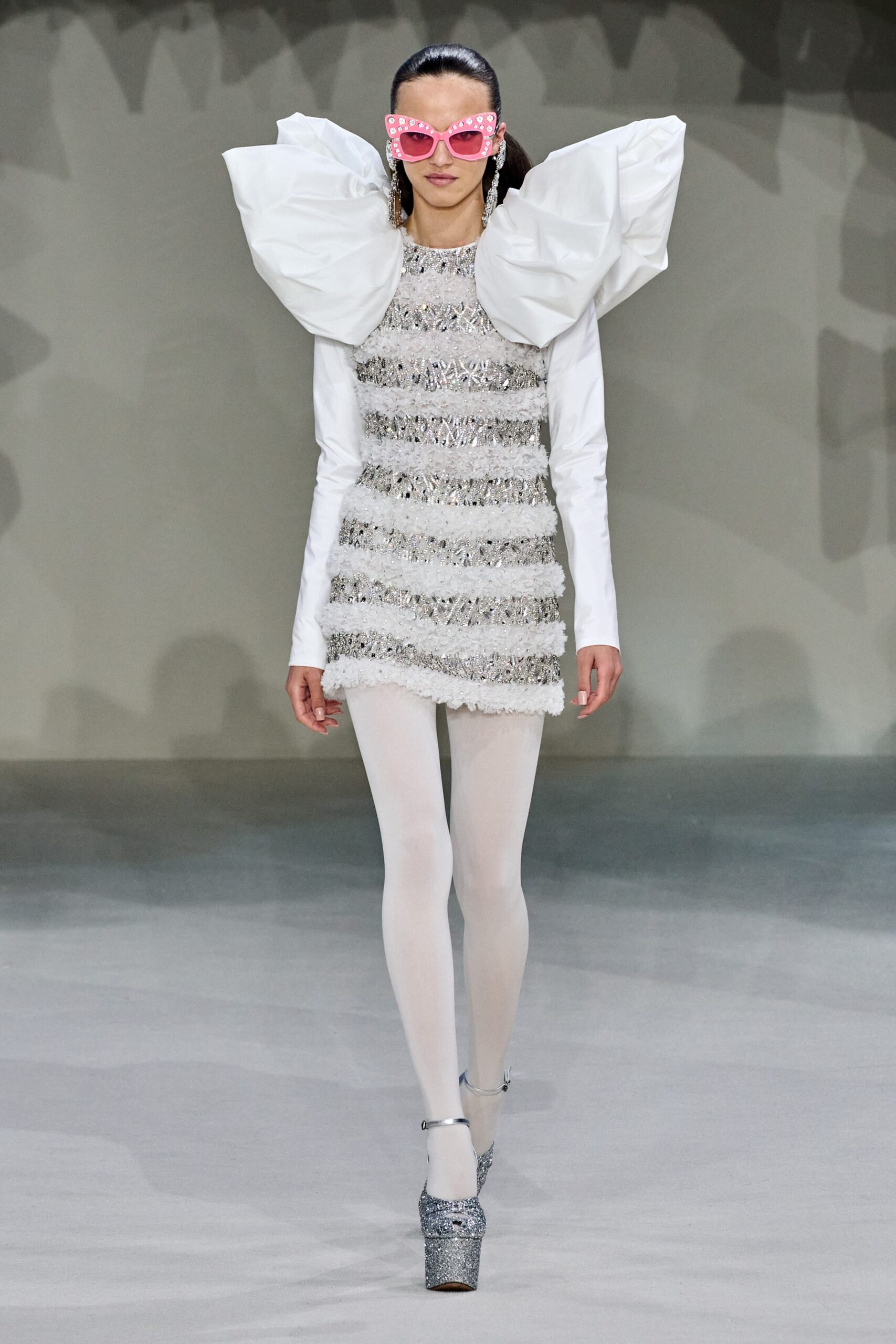 Giambattista Valli F/W 22 Couture Look 24