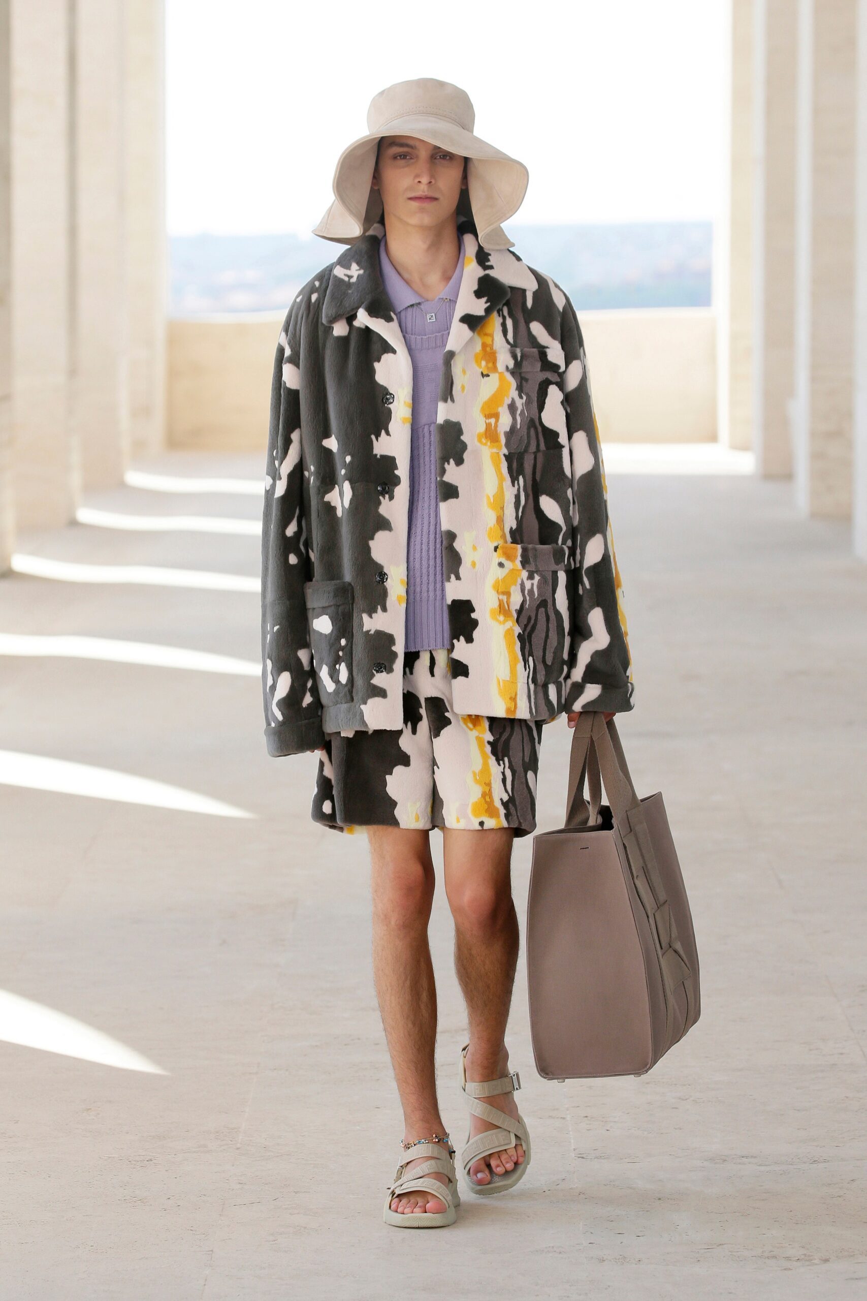 Fendi S/S 22 Menswear Look 25
