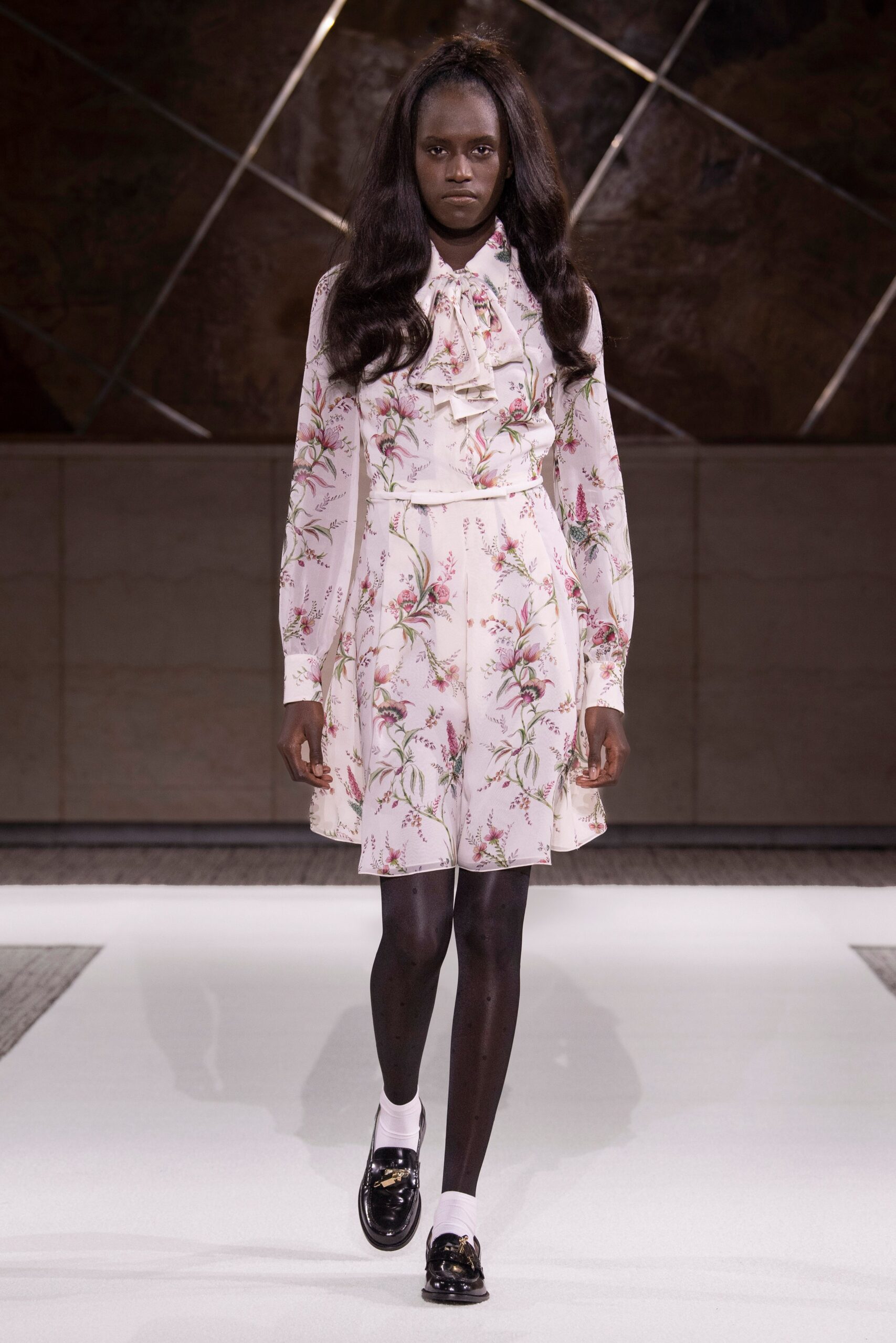 Giambattista Valli F/W 22 Look 25
