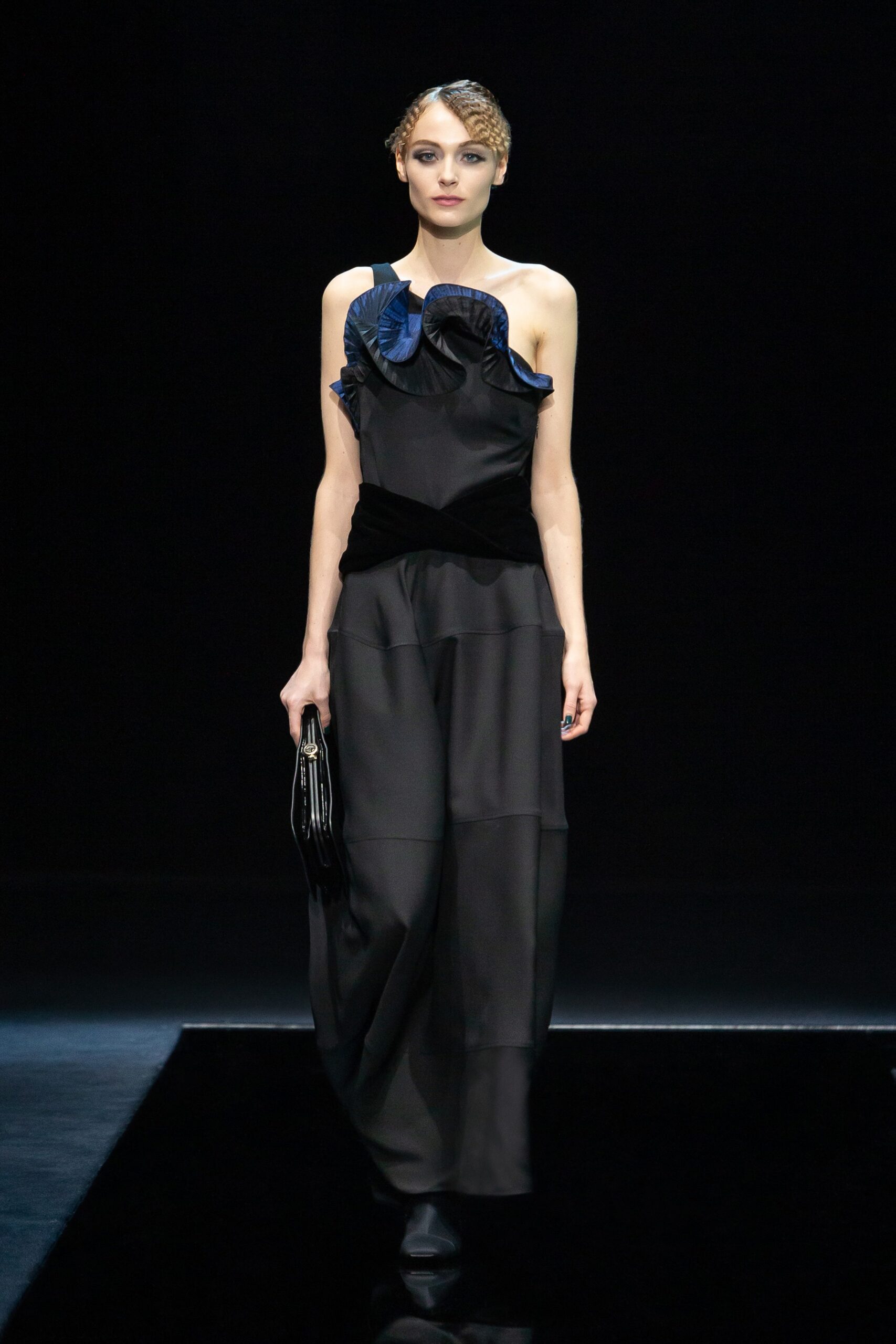 Giorgio Armani F/W 21 Look 25