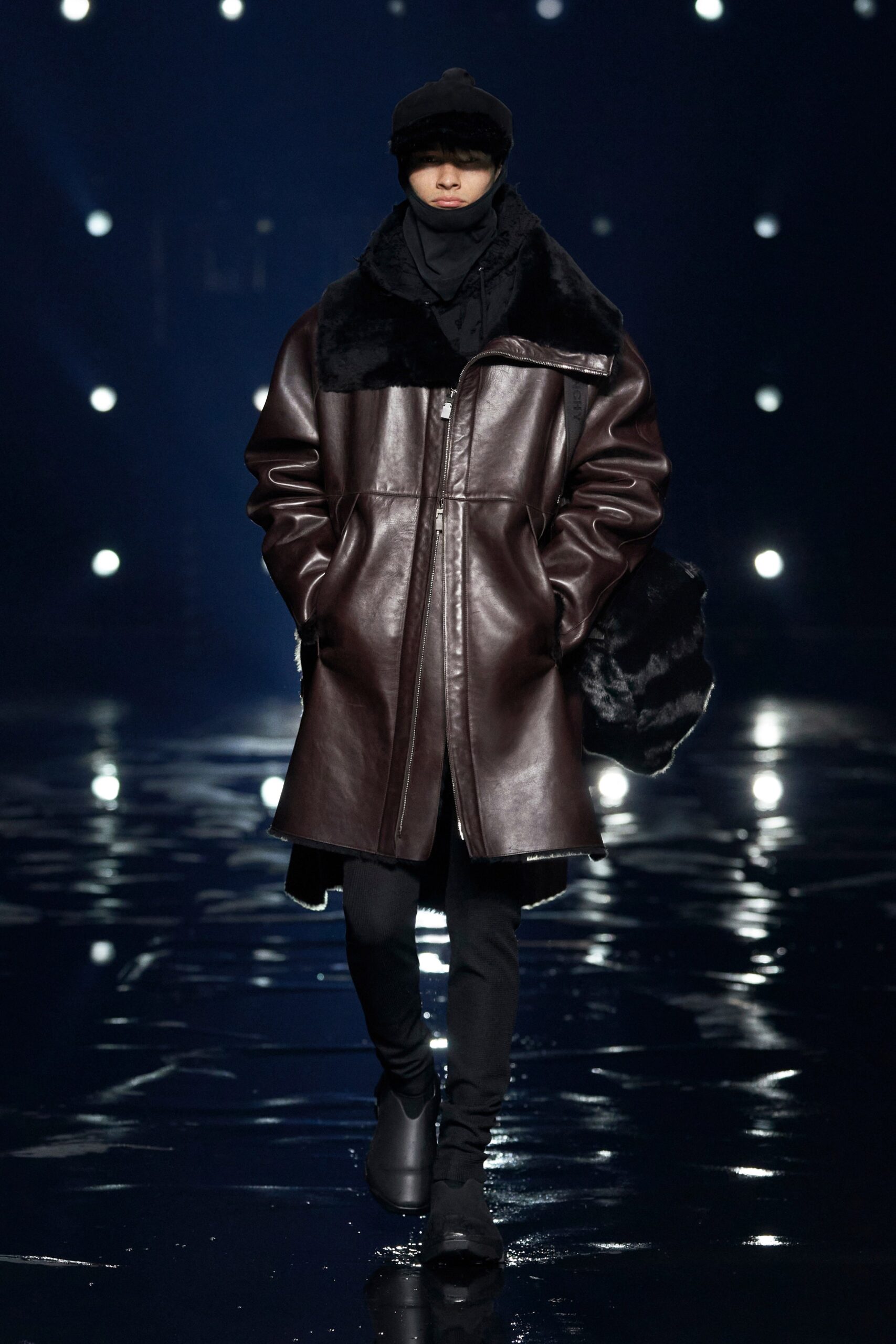 Givenchy F/W 21 Look 25