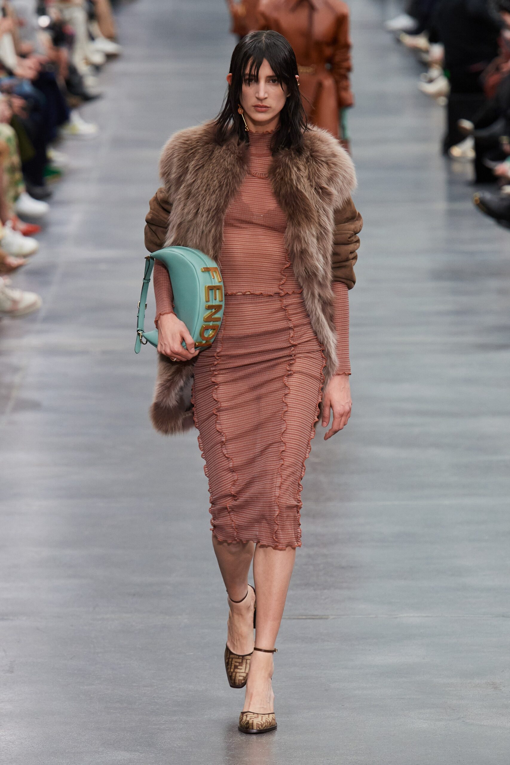Fendi F/W 22 Look 25