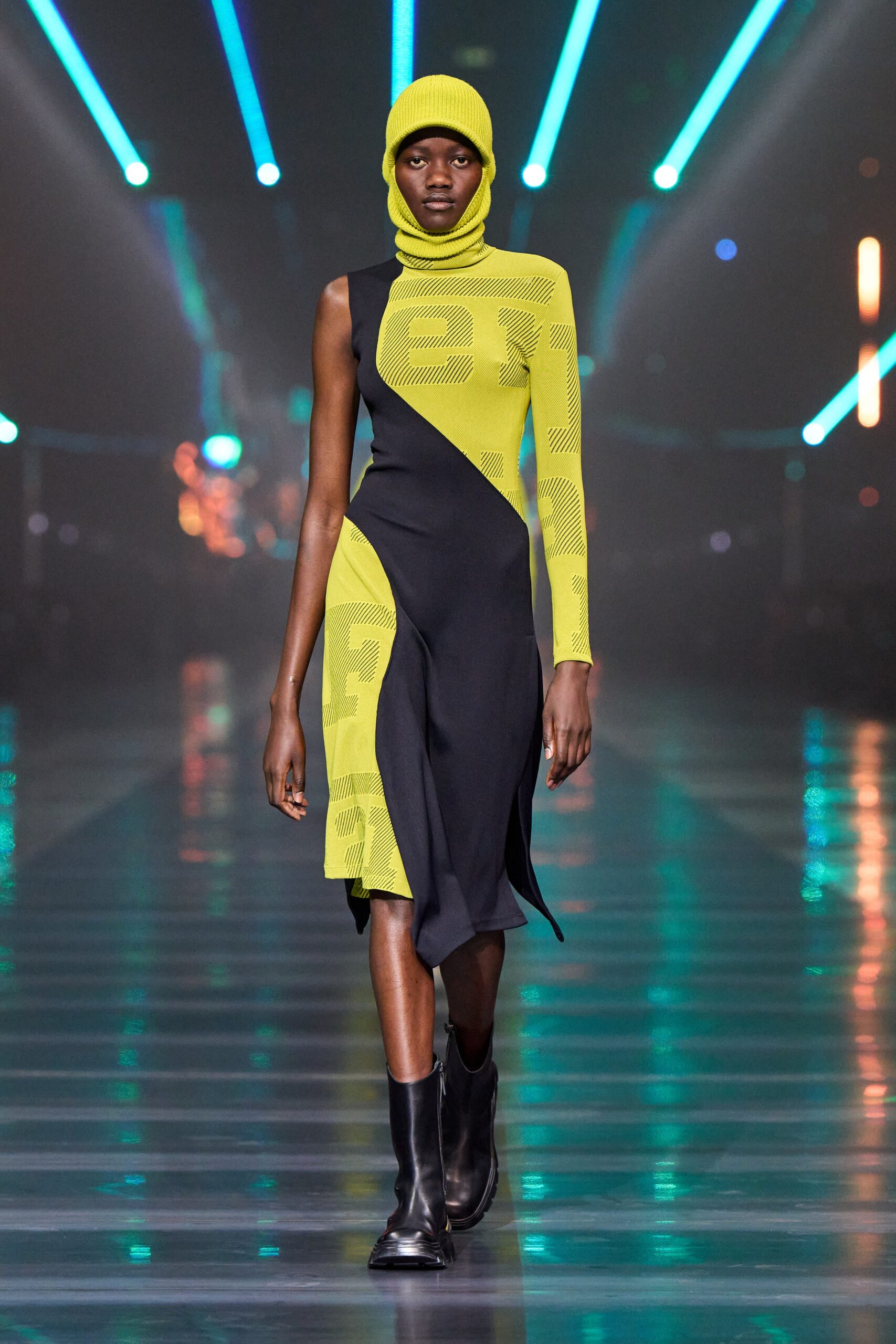 Ferrari F/W 22 Look 25