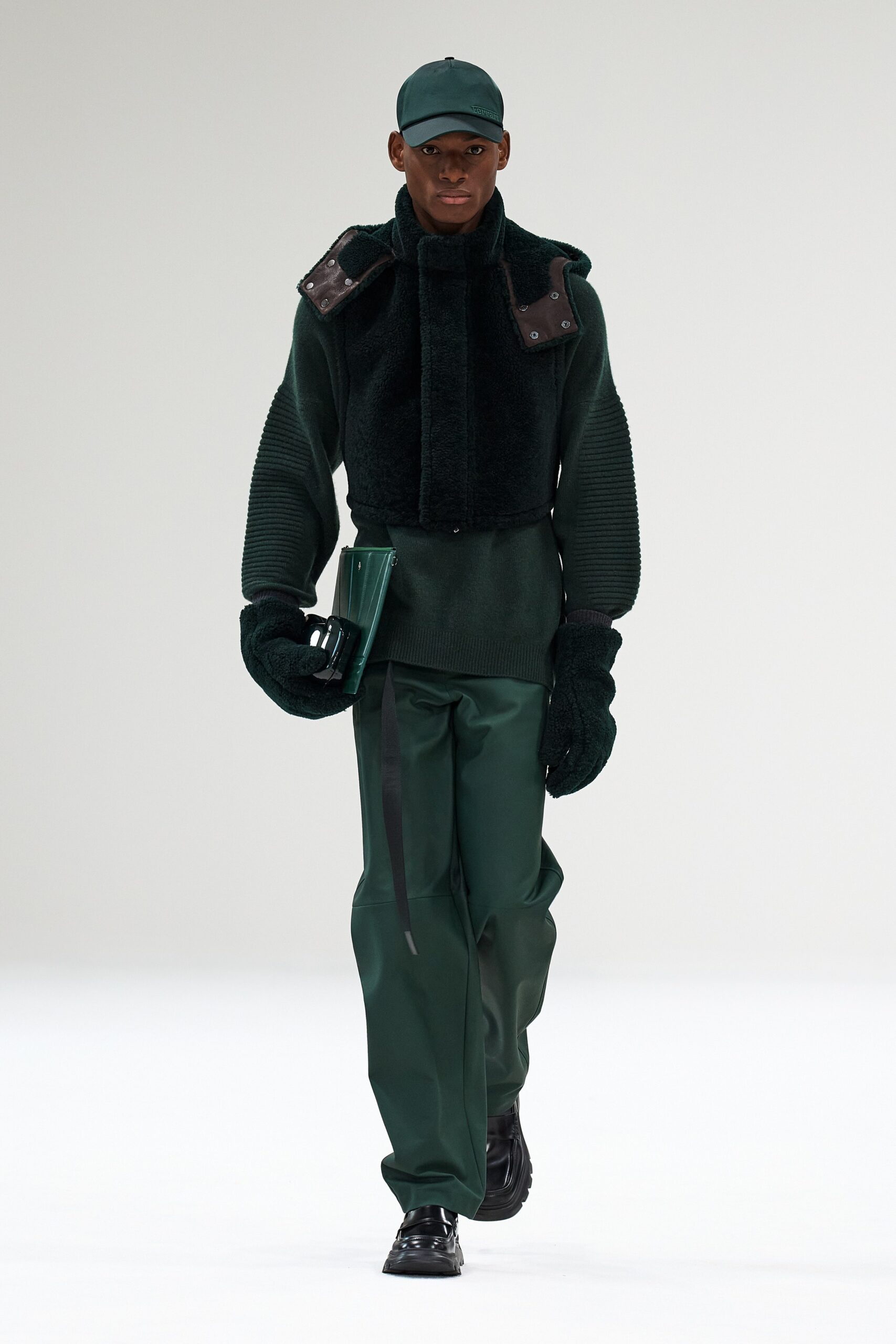 Ferrari F/W 23 Look 25