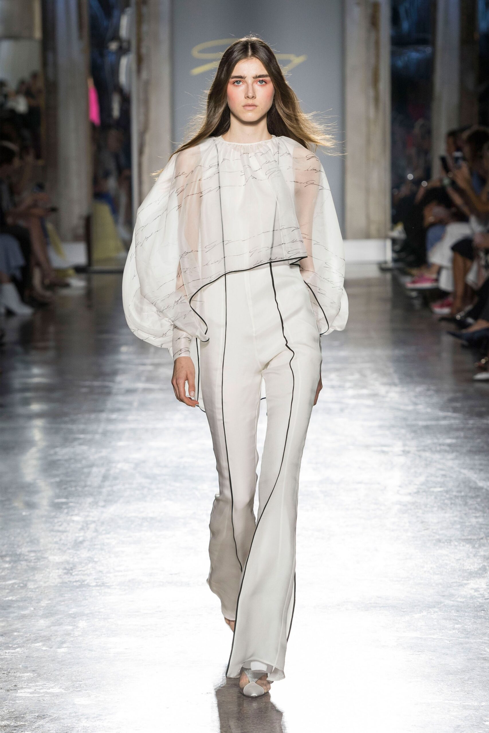 Genny S/S 19 Look 25