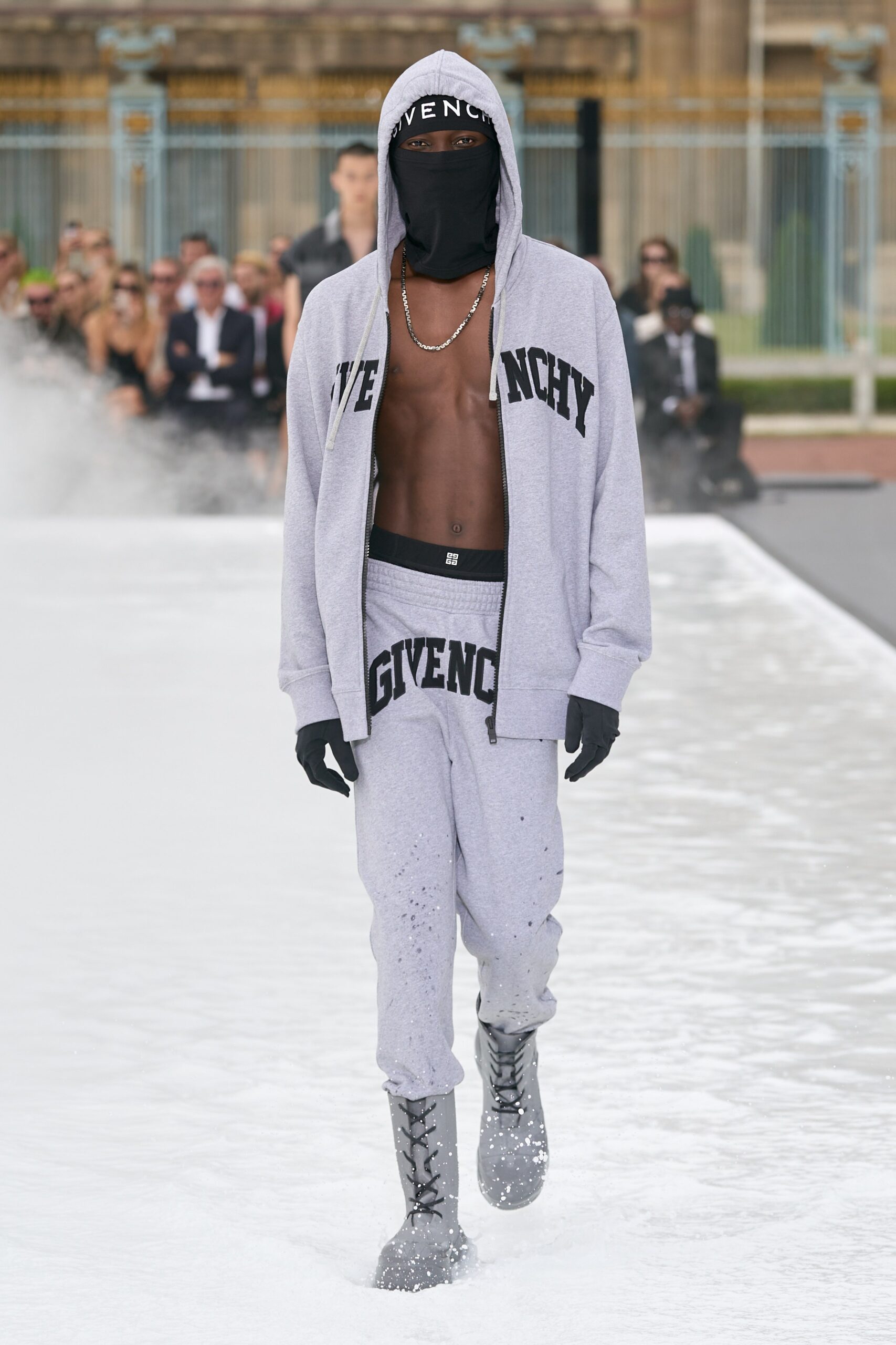 Givenchy S/S 23 Menswear Look 25