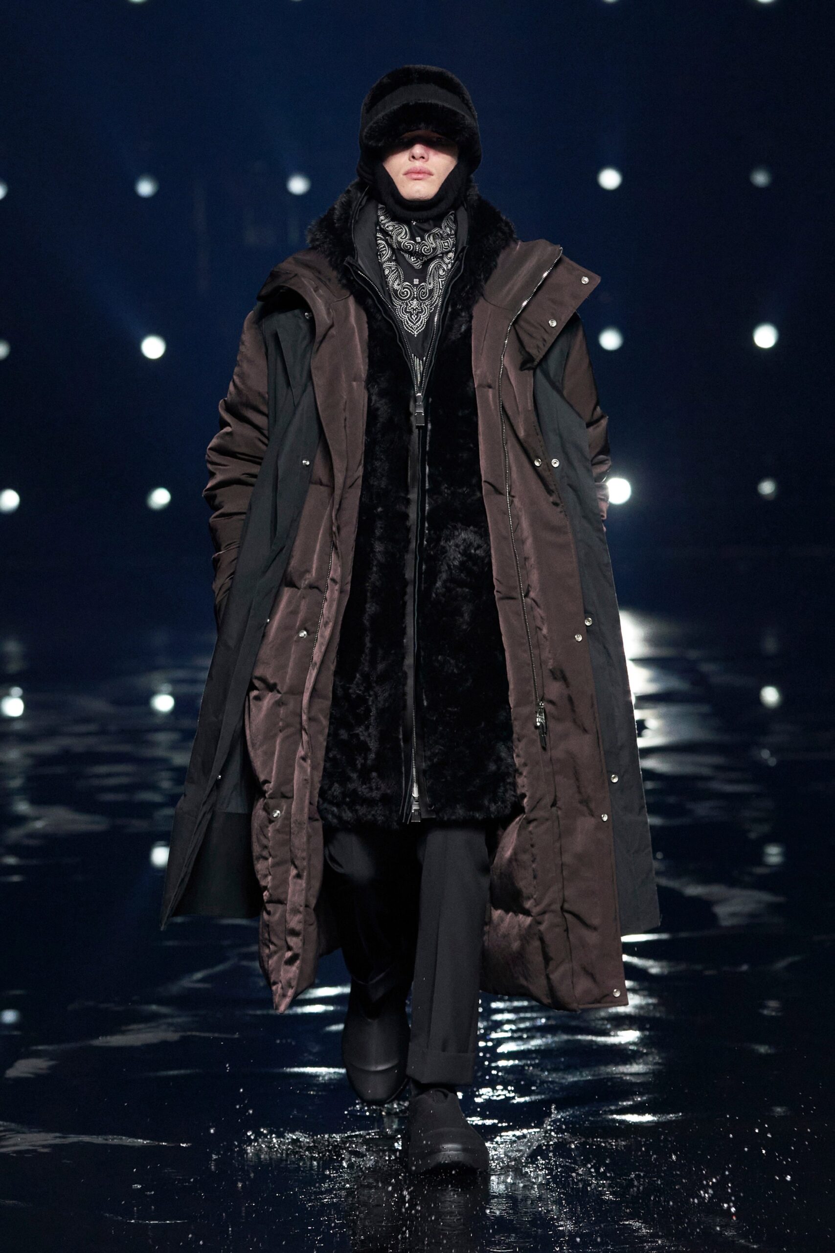 Givenchy F/W 21 Look 26
