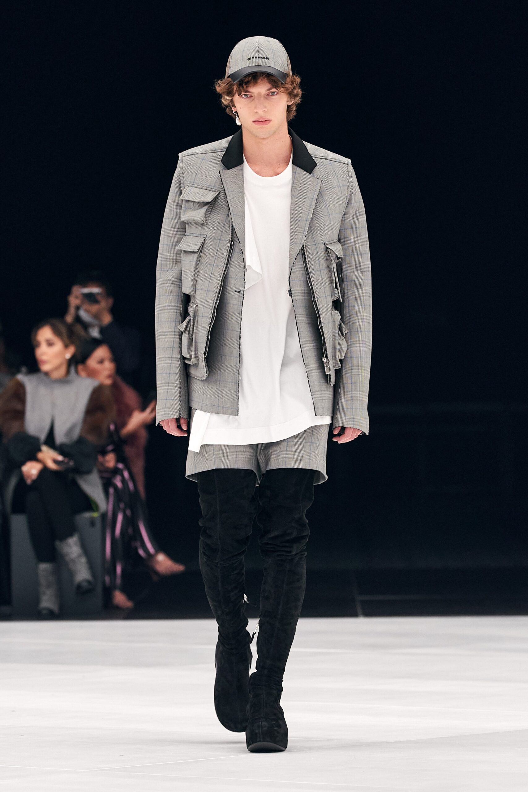 Givenchy S/S 22 Look 26