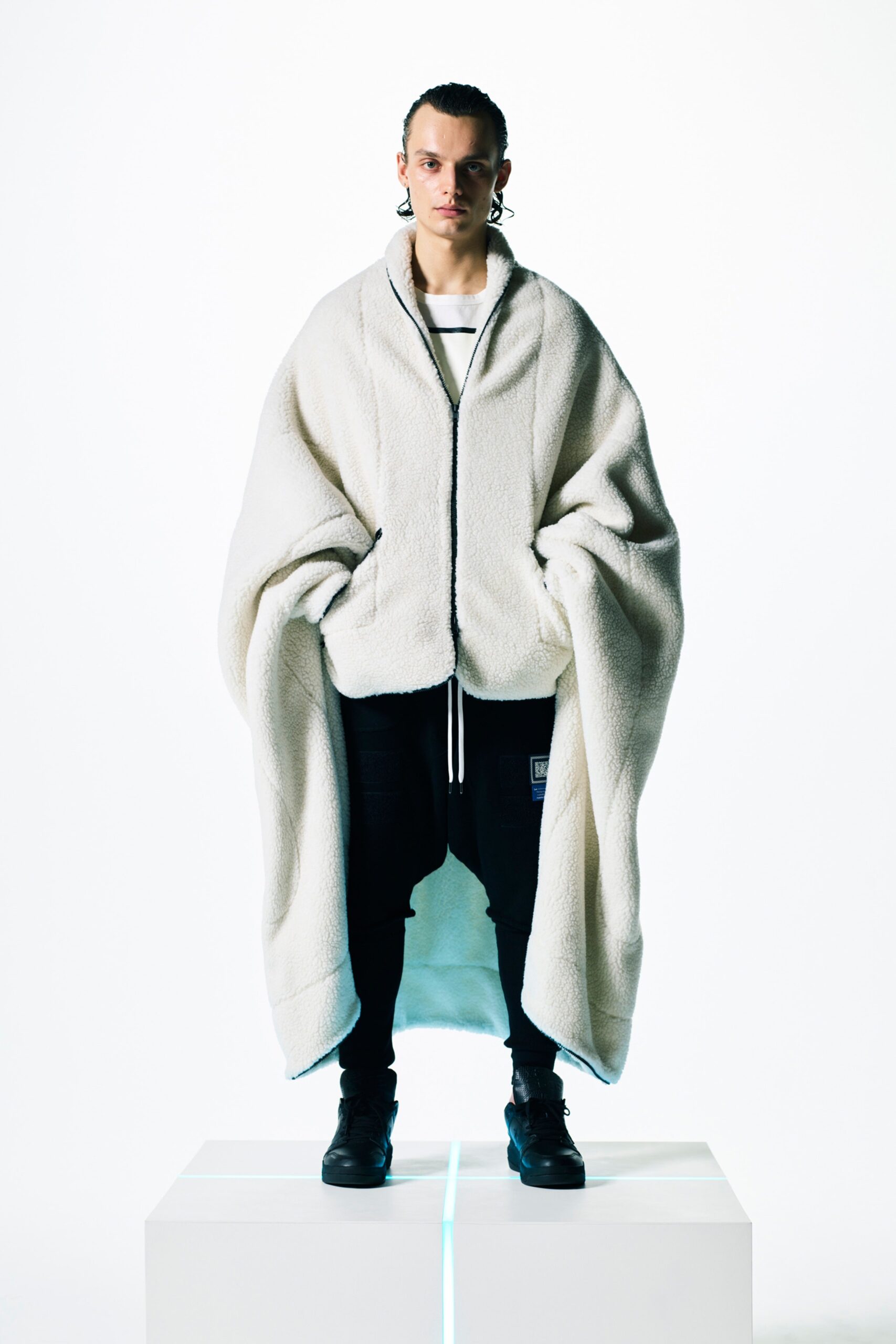 Fumito Ganryu F/W 22 Menswear Look 25
