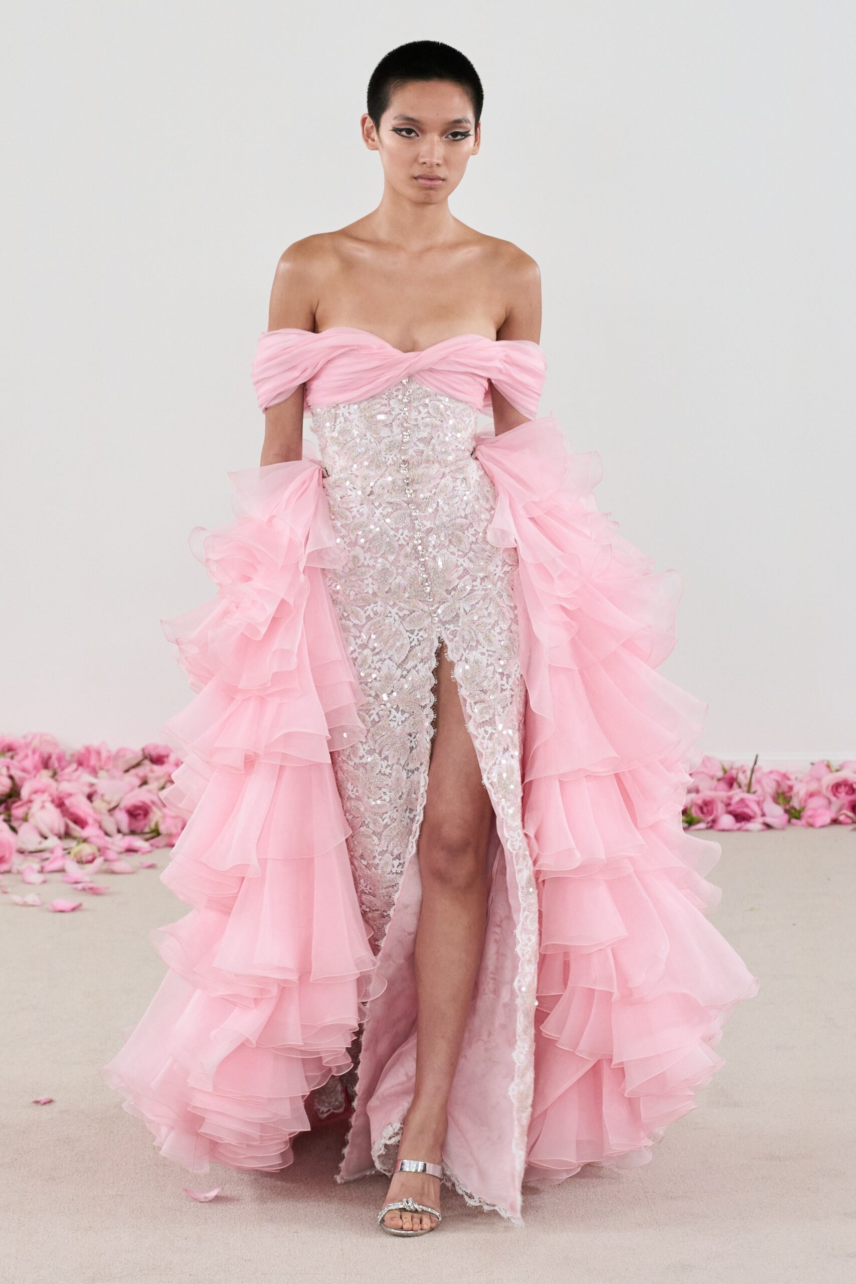 Giambattista Valli F/W 23 Couture Look 26