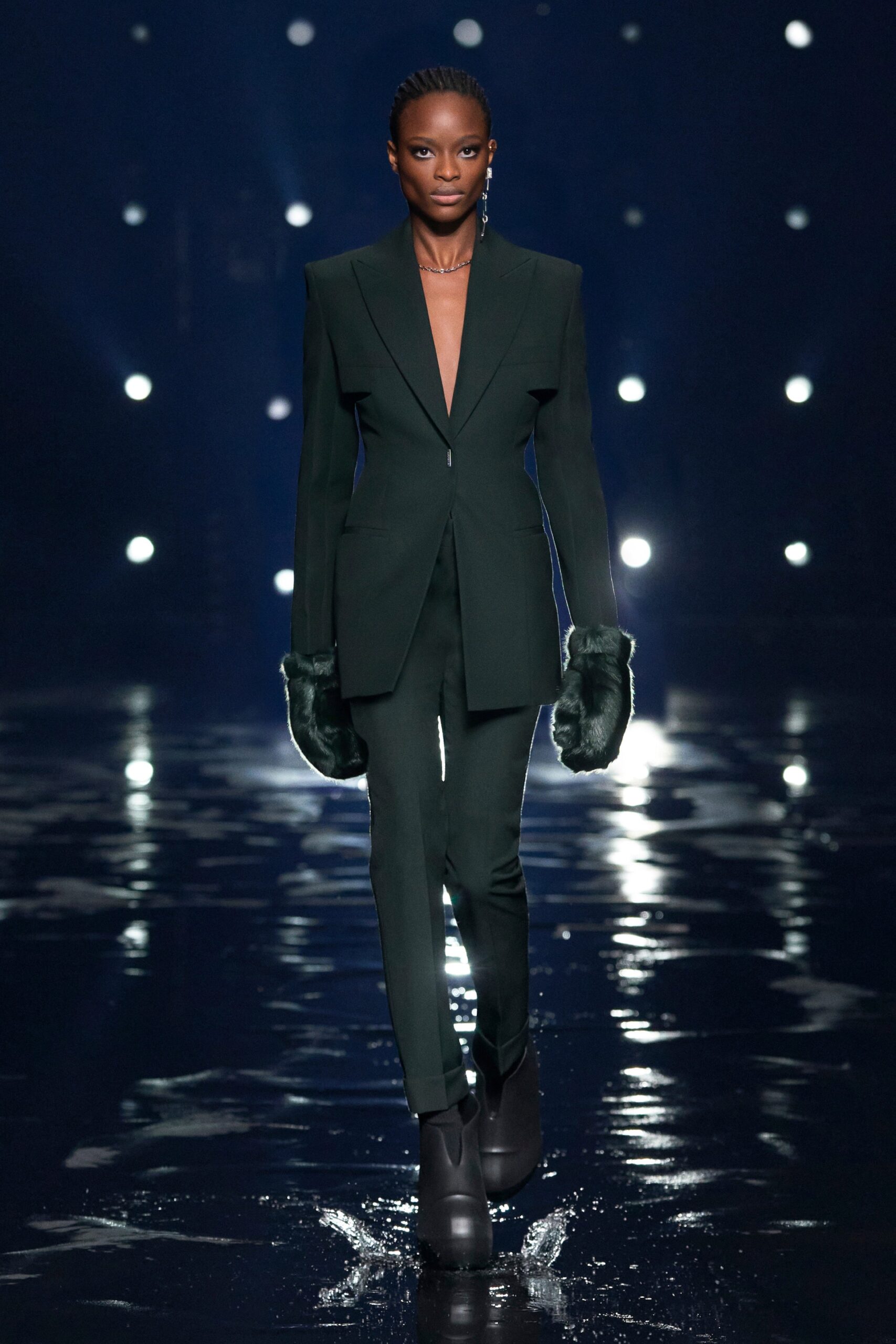 Givenchy F/W 21 Look 27
