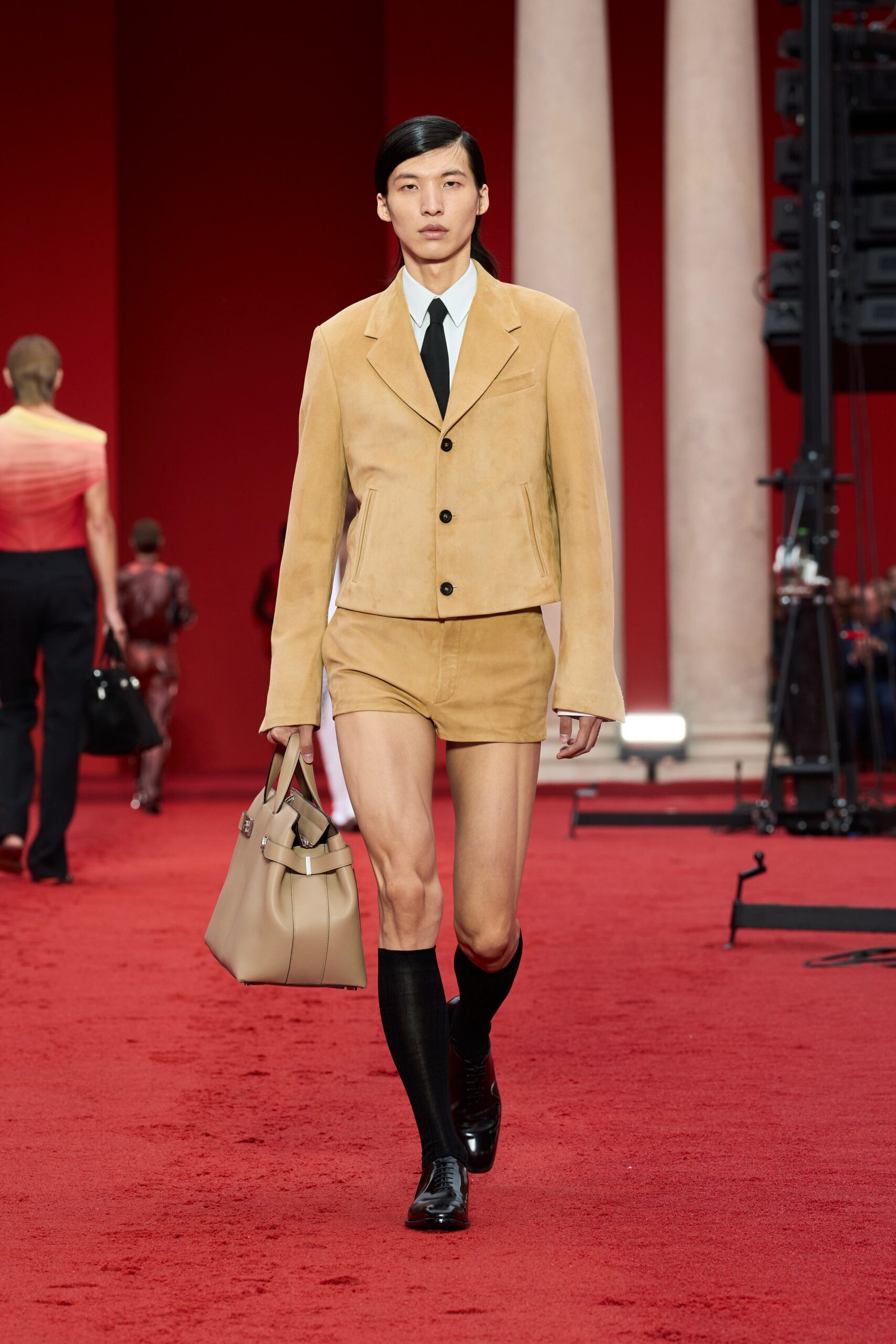 Ferragamo S/S 23 Look 27
