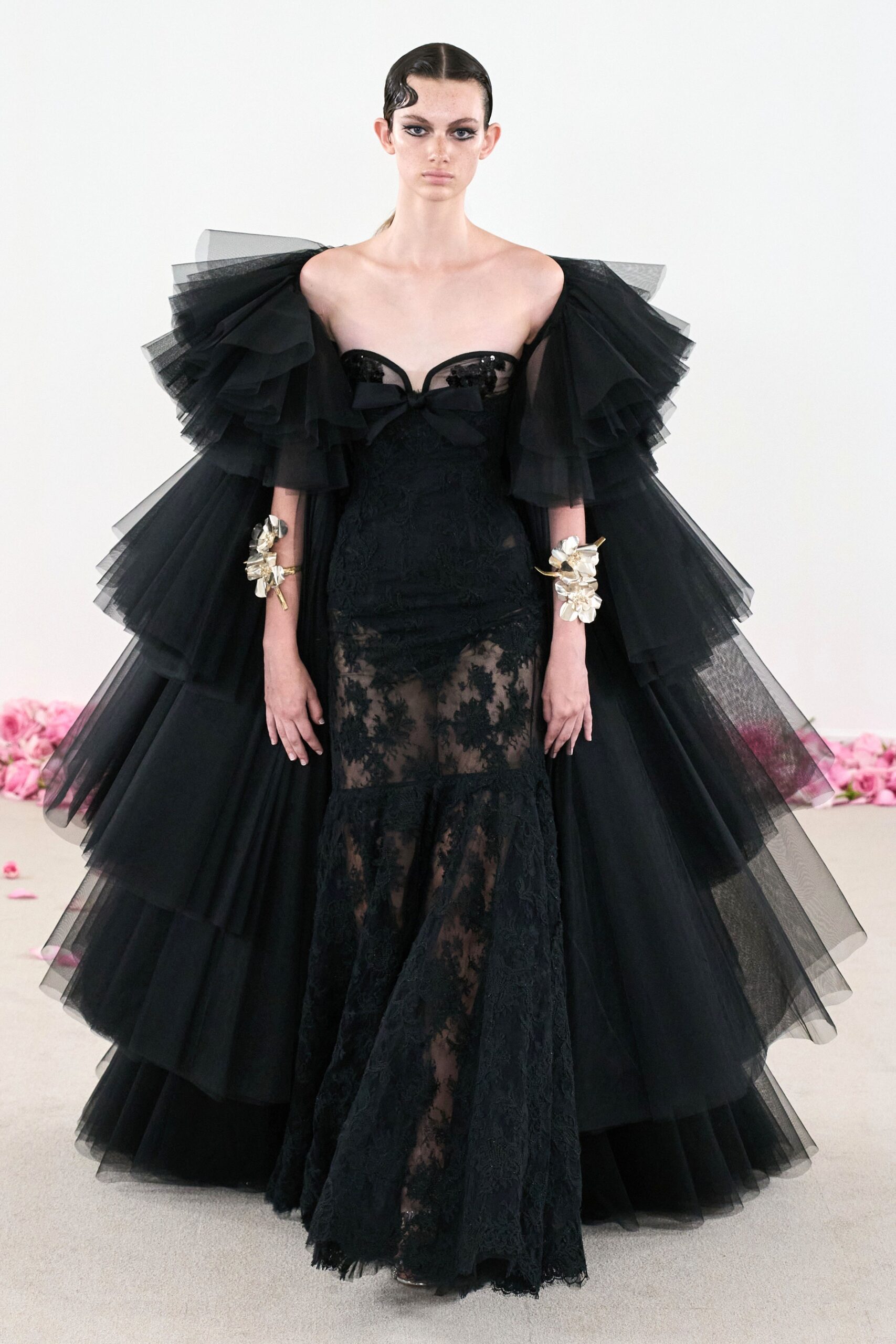 Giambattista Valli F/W 23 Couture Look 27