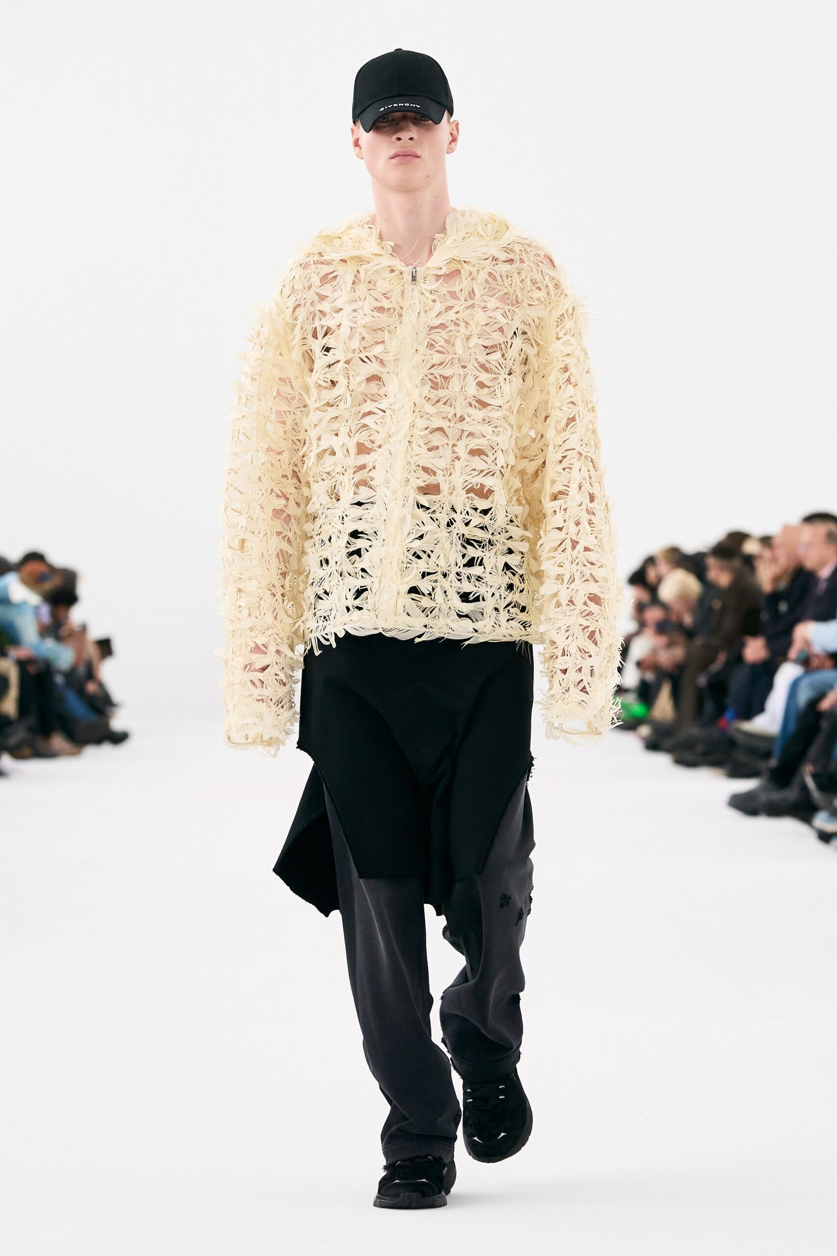 Givenchy F/W 23 Menswear Look 27