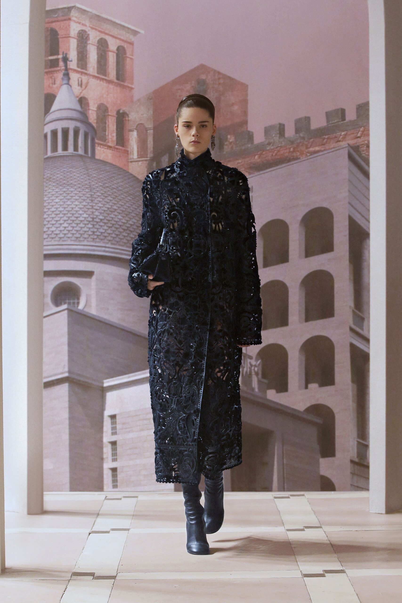 Fendi F/W 21 Couture Look 29