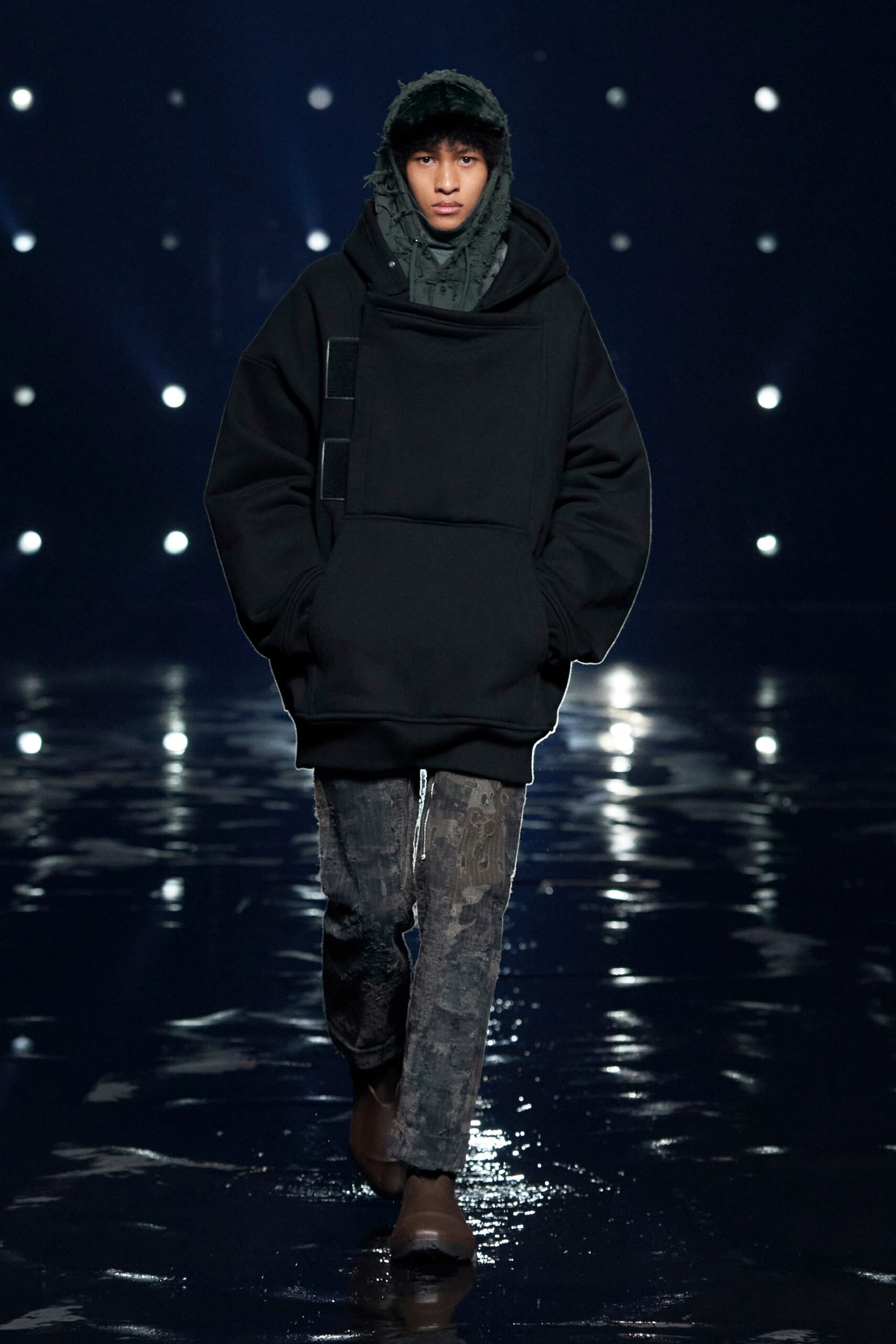 Givenchy F/W 21 Look 28