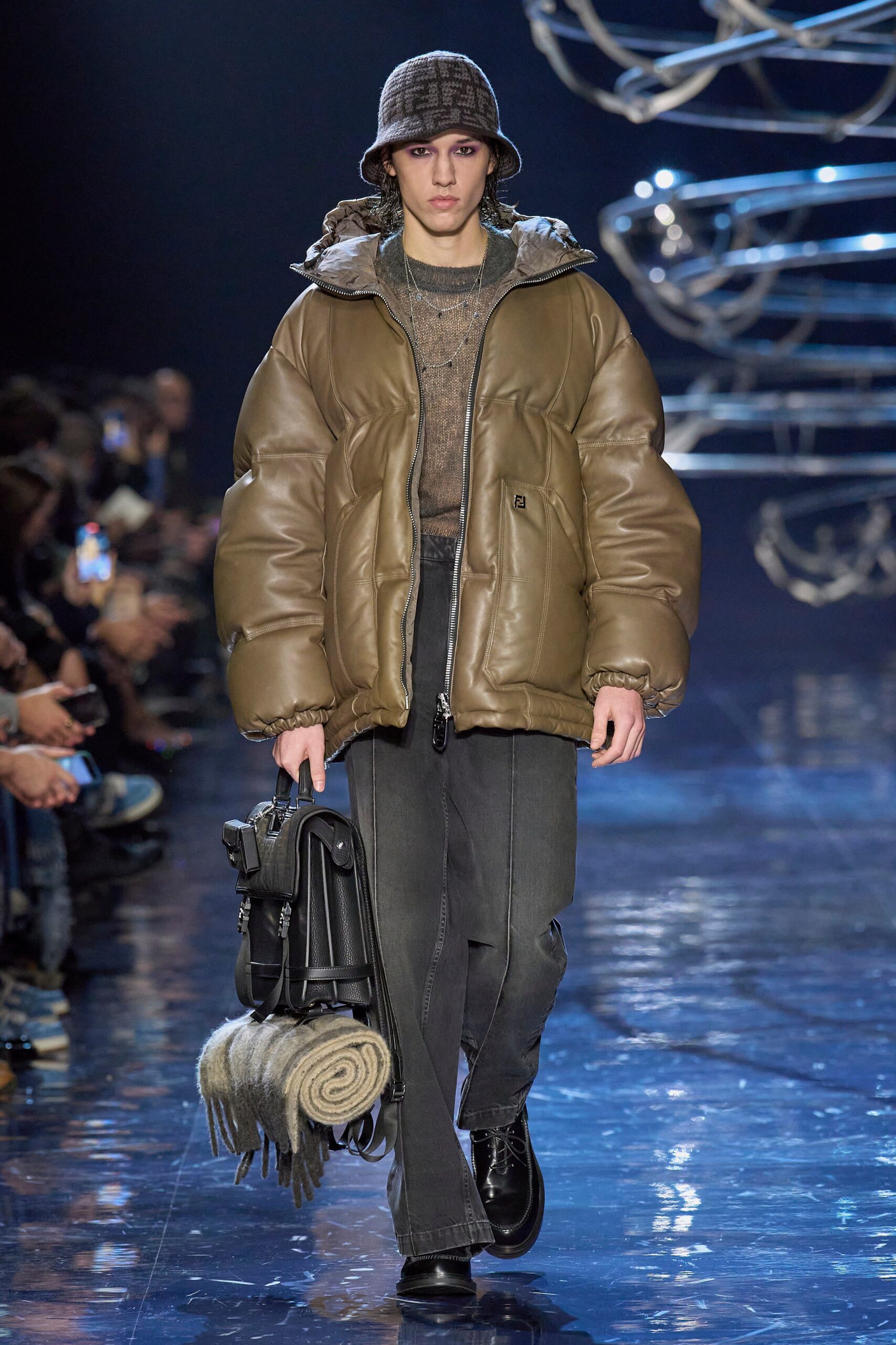 Fendi F/W 23 Menswear Look 28