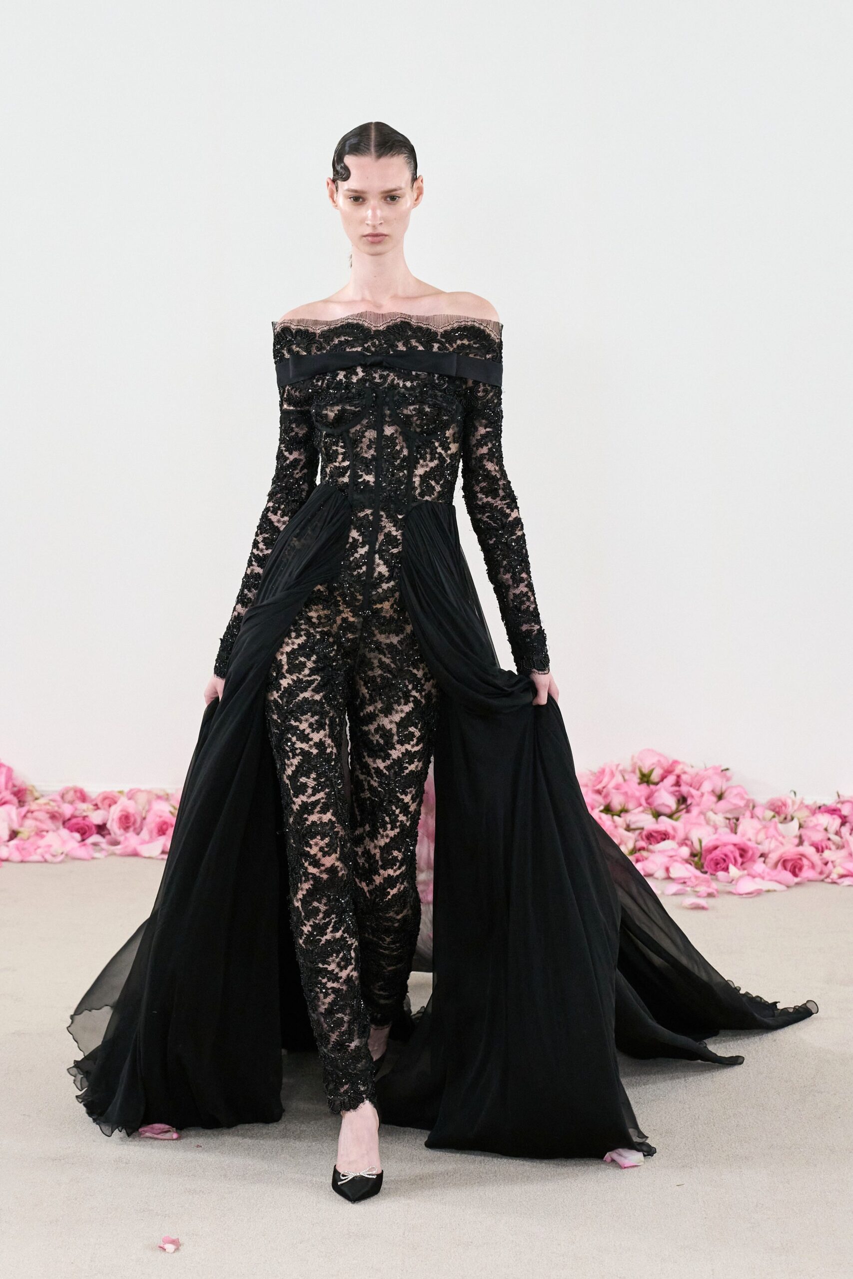 Giambattista Valli F/W 23 Couture Look 28