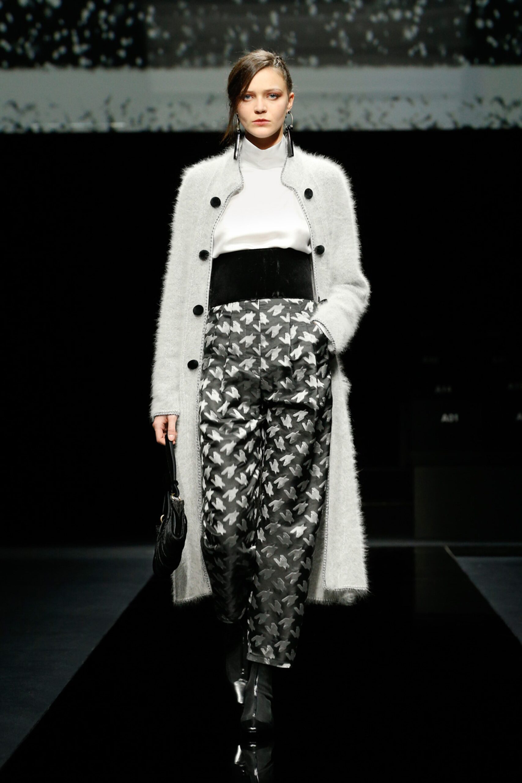 Giorgio Armani F/W 20 Look 28