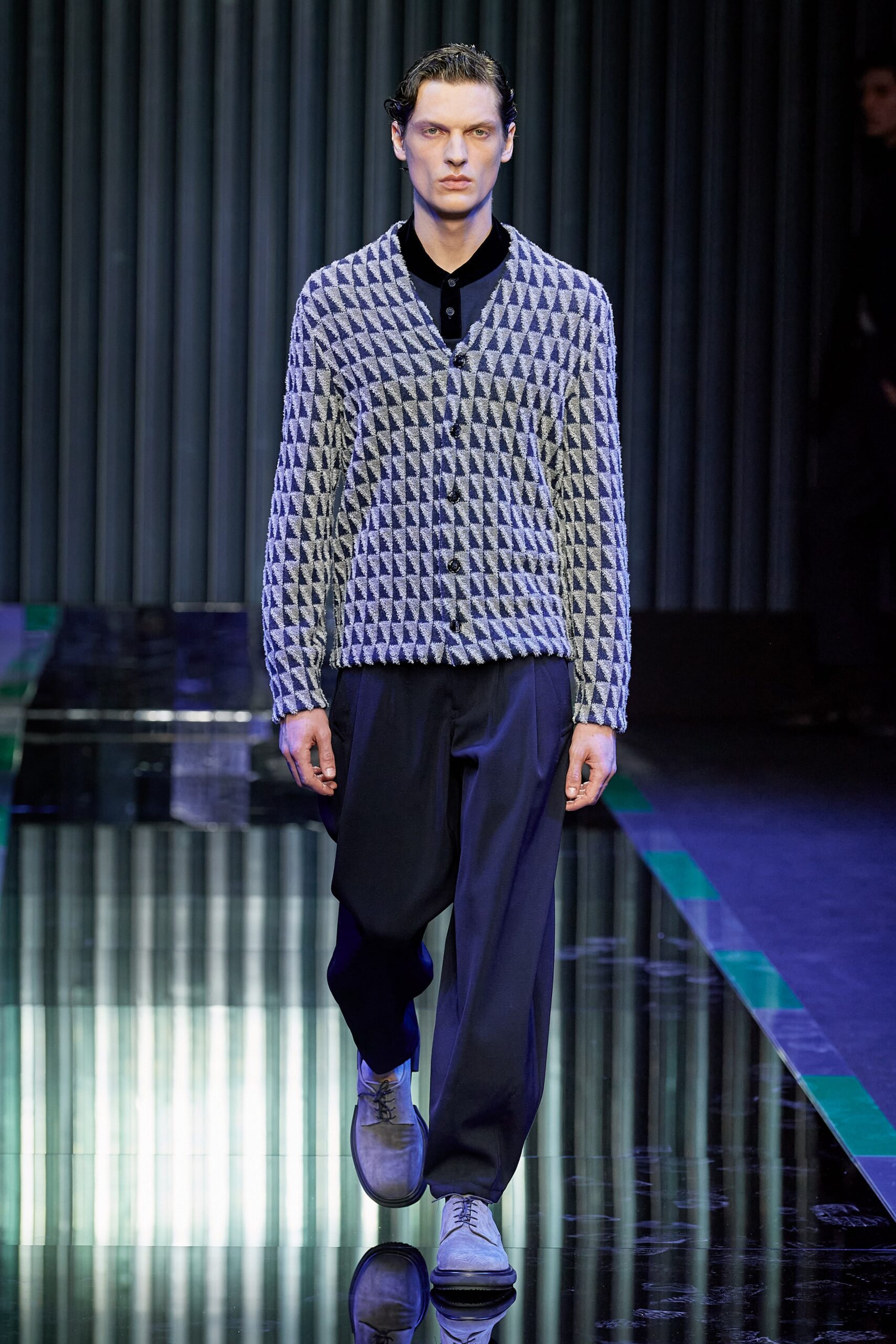 Giorgio Armani F/W 22 Look 28