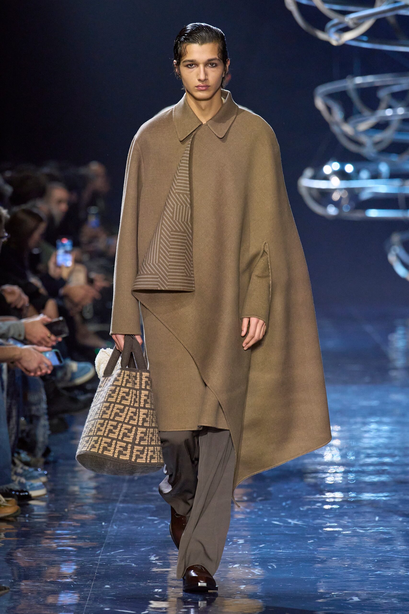 Fendi F/W 23 Menswear Look 29
