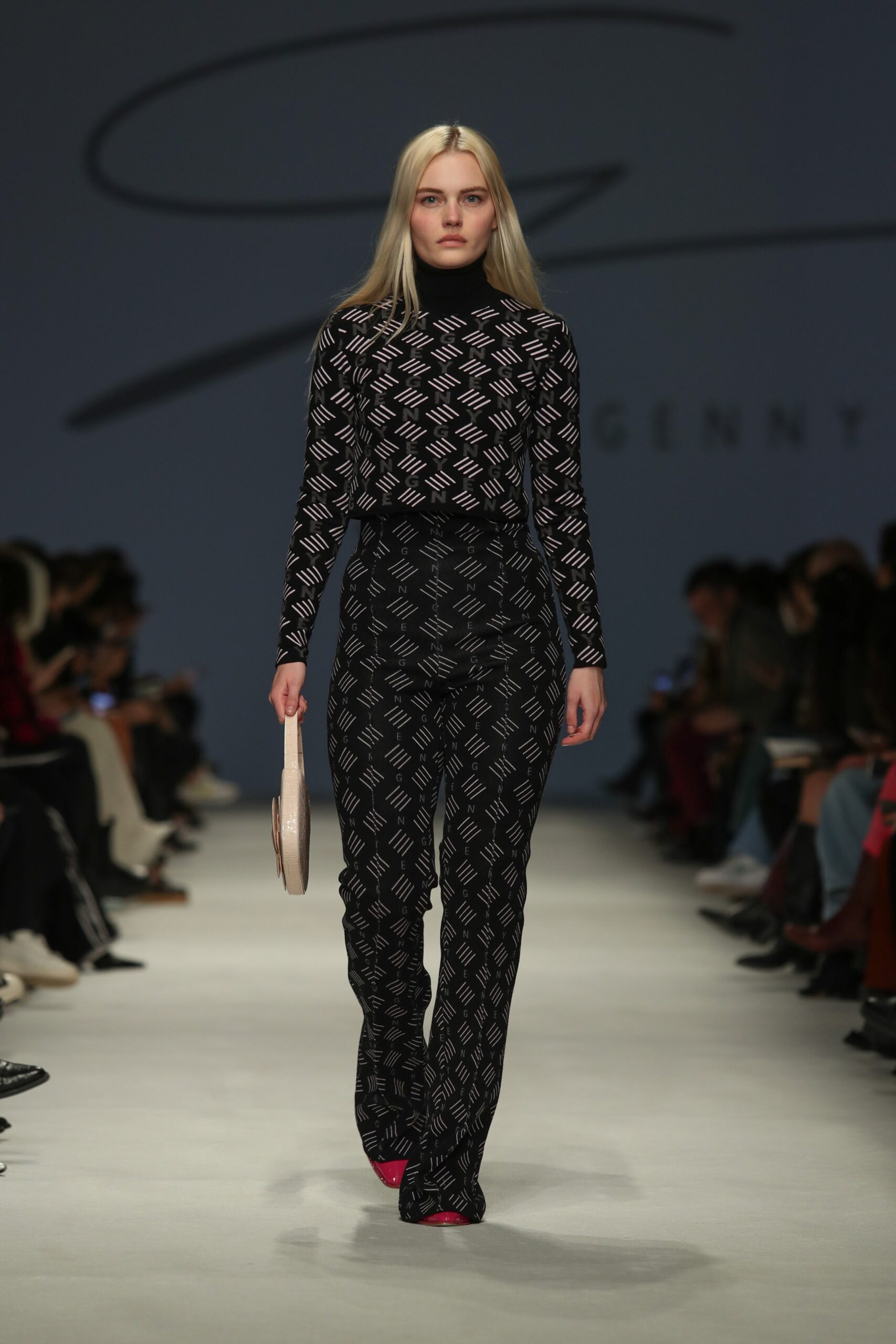 Genny F/W 22 Look 30