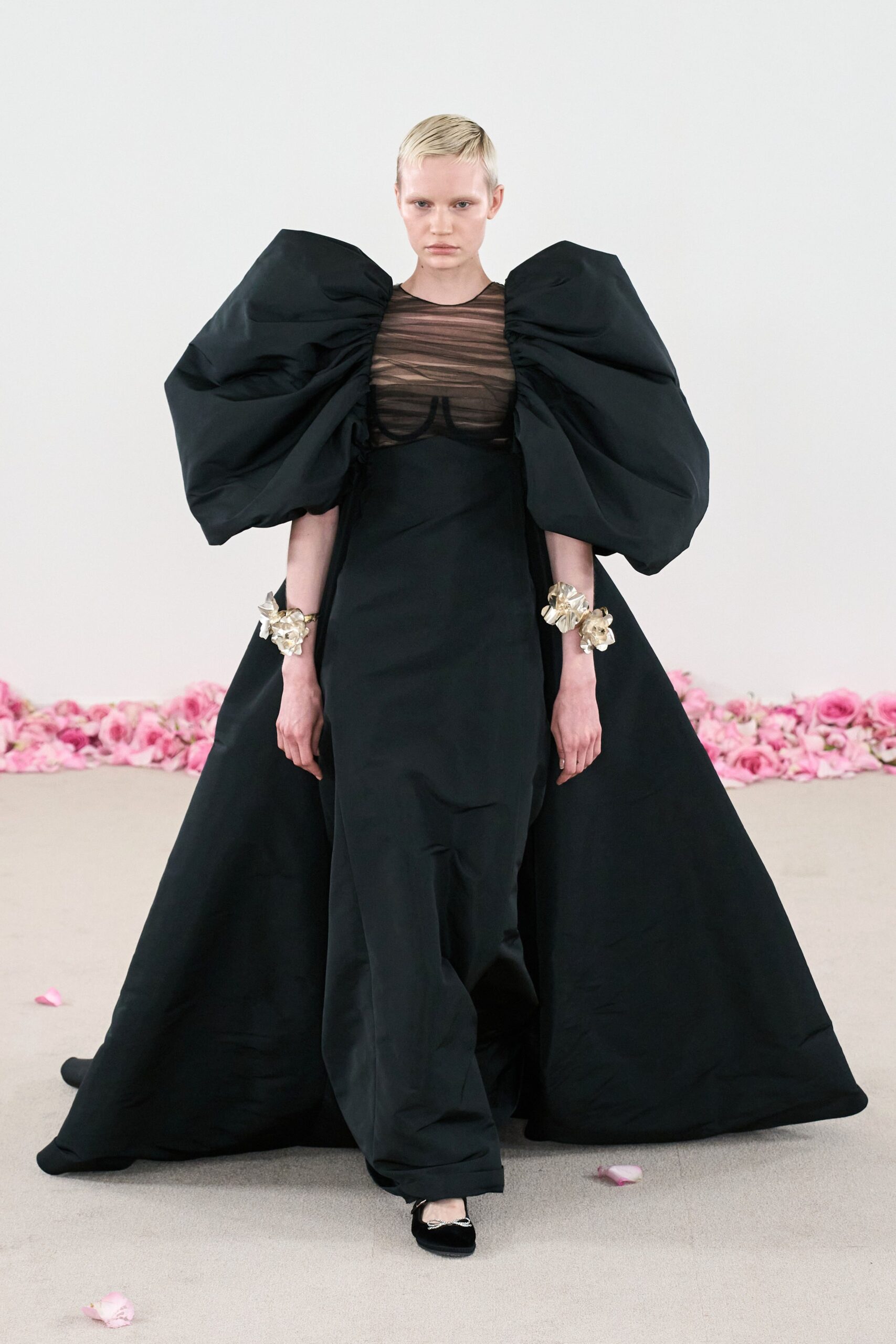 Giambattista Valli F/W 23 Couture Look 29