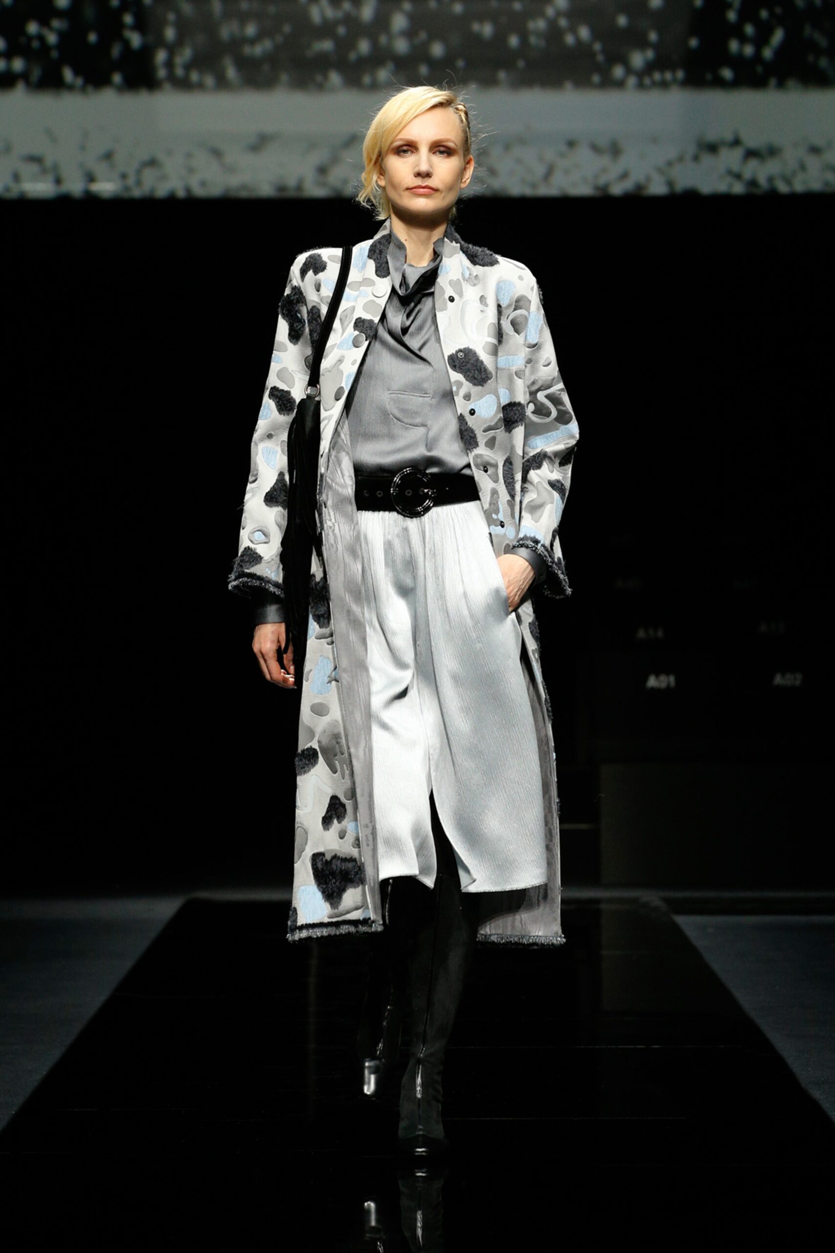 Giorgio Armani F/W 20 Look 29