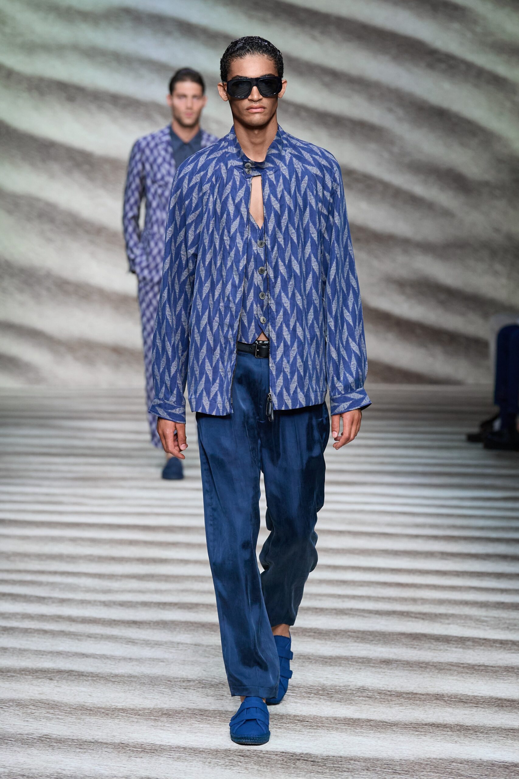 Giorgio Armani S/S 23 Menswear Look 29