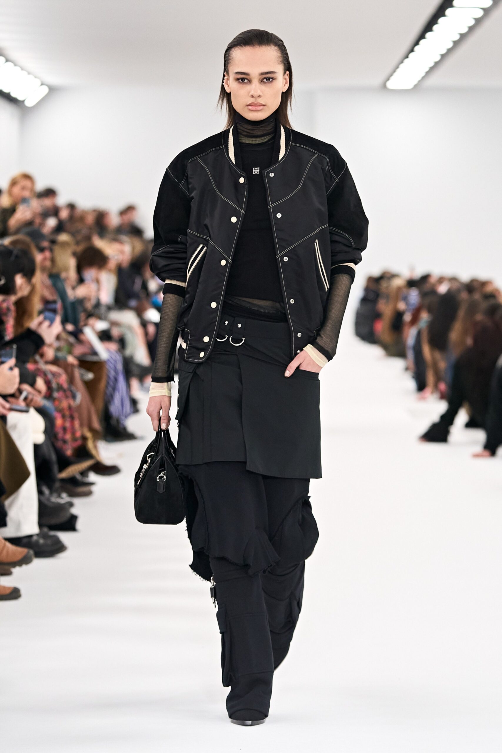 Givenchy F/W 23 Look 29