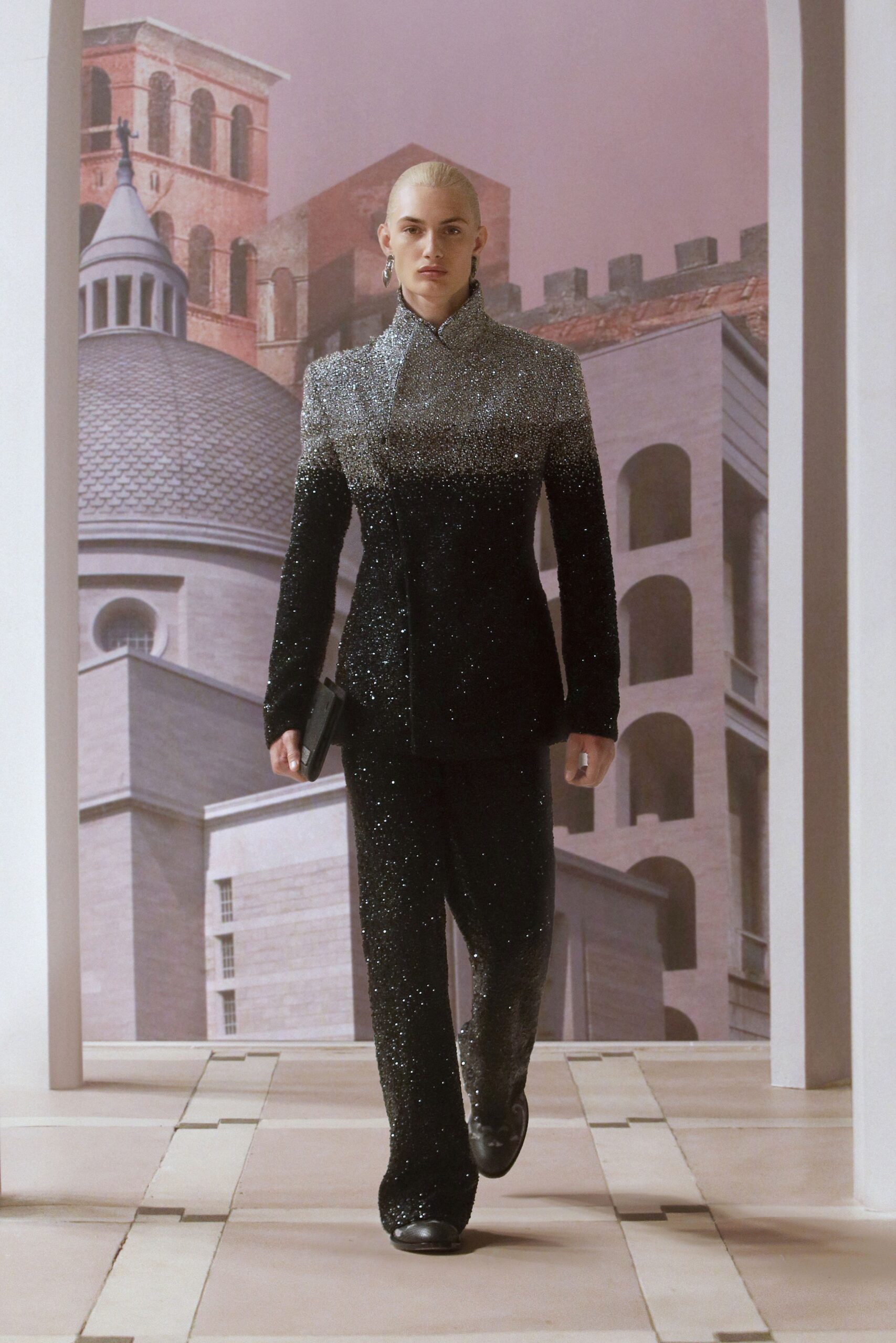 Fendi F/W 21 Couture Look 31