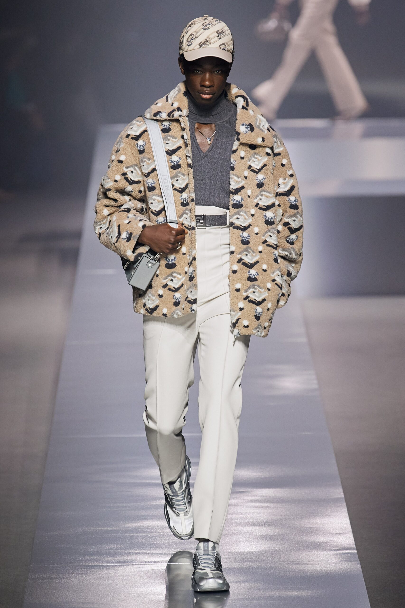 Fendi F/W 22 Menswear Look 30