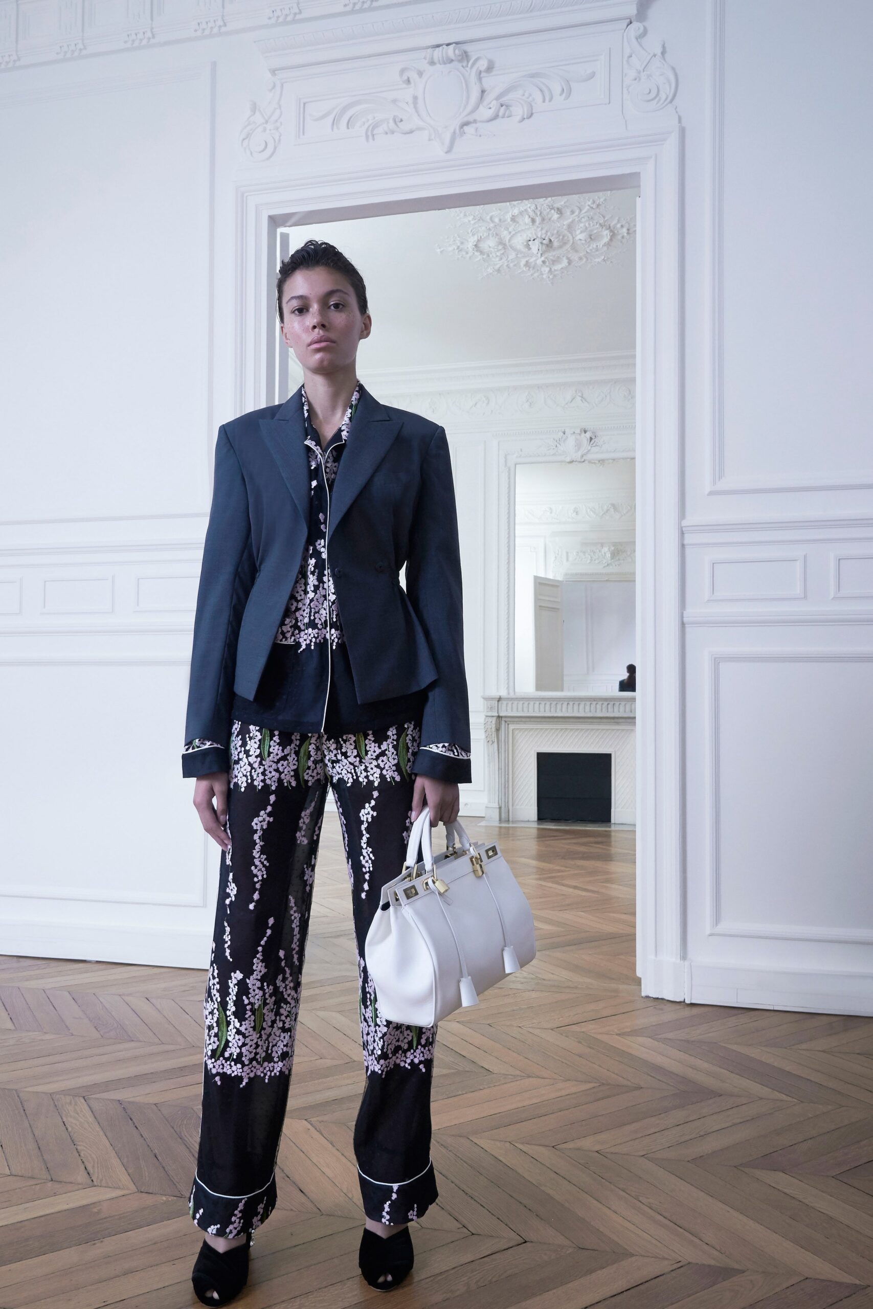 Giambattista Valli Resort 20 Look 30