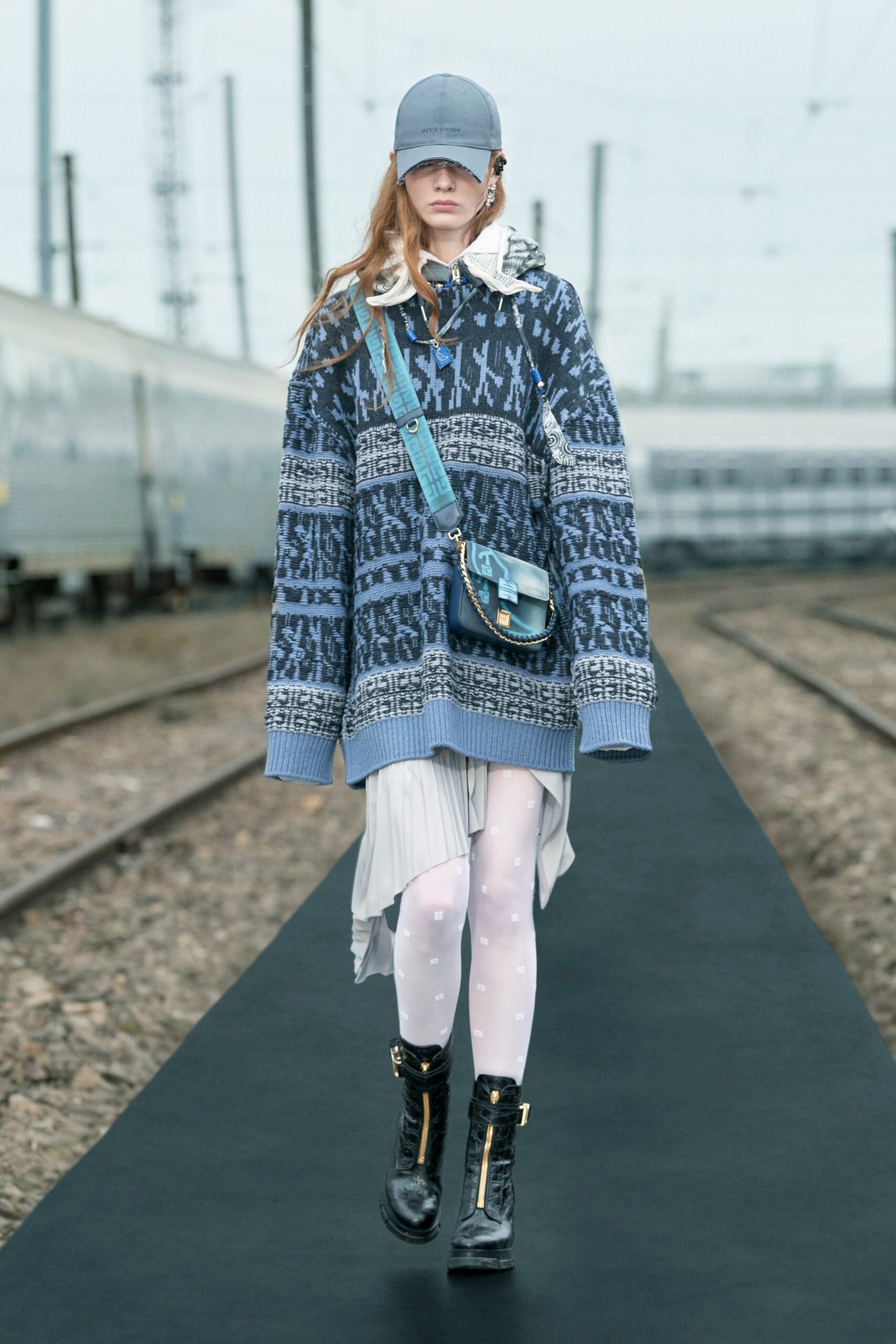 Givenchy Resort 22 Look 30