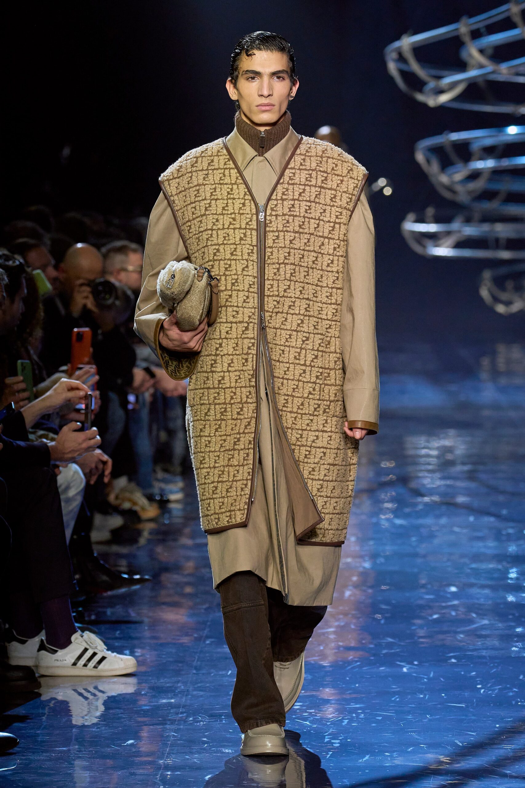 Fendi F/W 23 Menswear Look 30